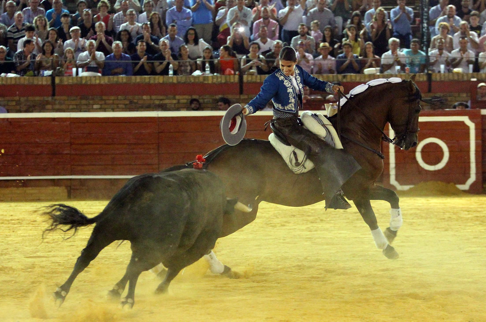 Imágenes de la corrida de rejones de Pablo Hermoso de Mendoza, Andrés Romero y Lea Vicens.