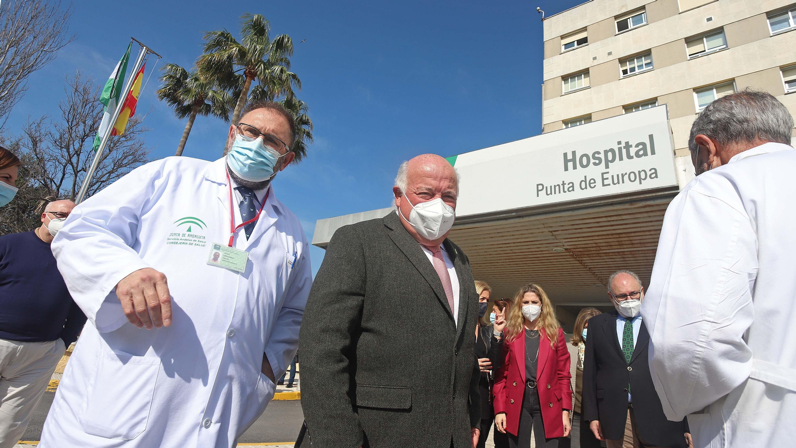 Visita de Jesús Aguirre al hospital Punta Europa en Algeciras