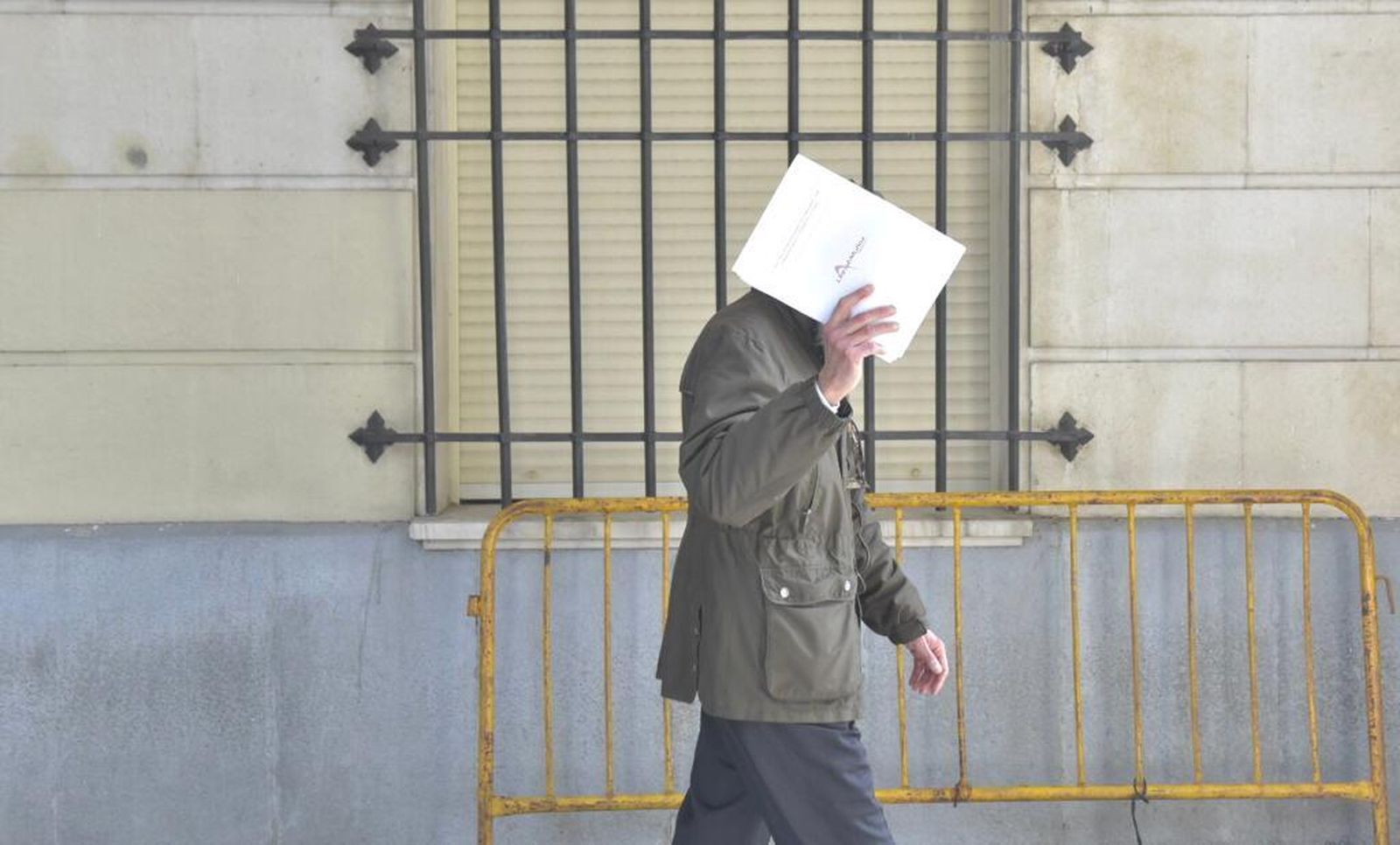 El ex mayordomo, a su salida de la Audiencia de Sevilla