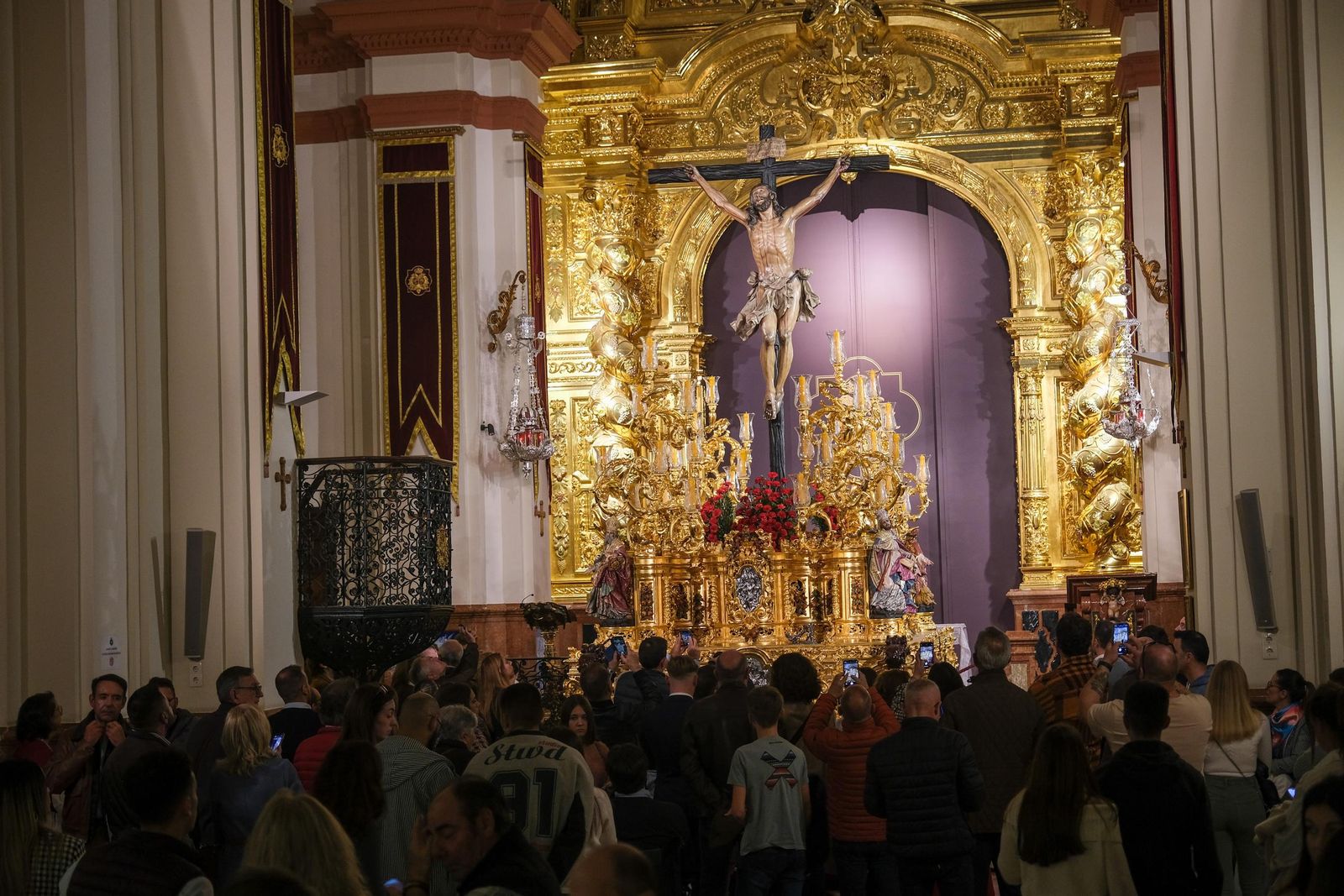 Visitas al Cachorro y Esperanza de Triana previo a sus traslados a la Catedral