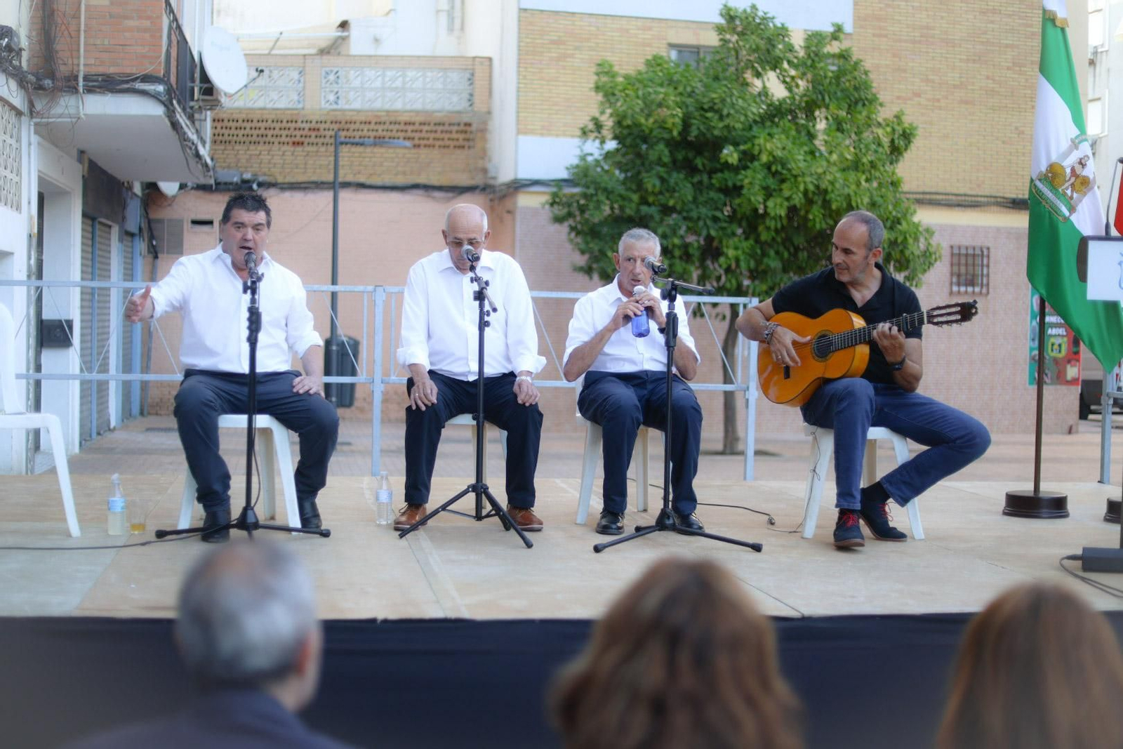 Imágenes de la inauguración de la remodelación de la zona de la antigua Fábrica de Harina en el Barrio de Las Colonias