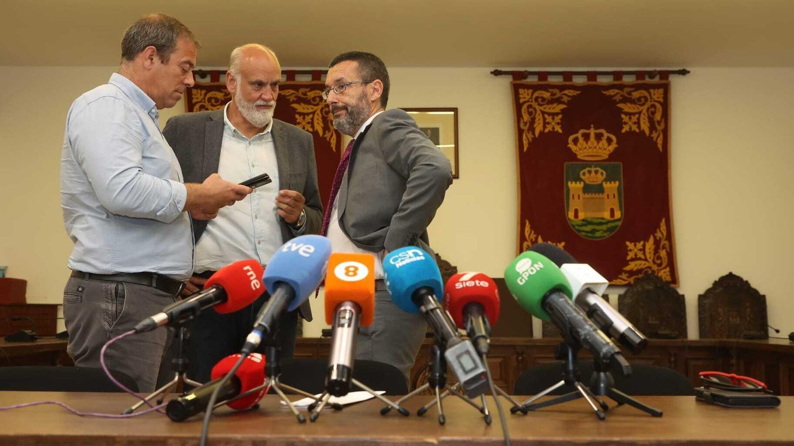 Juan Macías, Javier Vidal y Juan Franco, este lunes. Juan Macías, Javier Vidal y Juan Franco, este lunes.