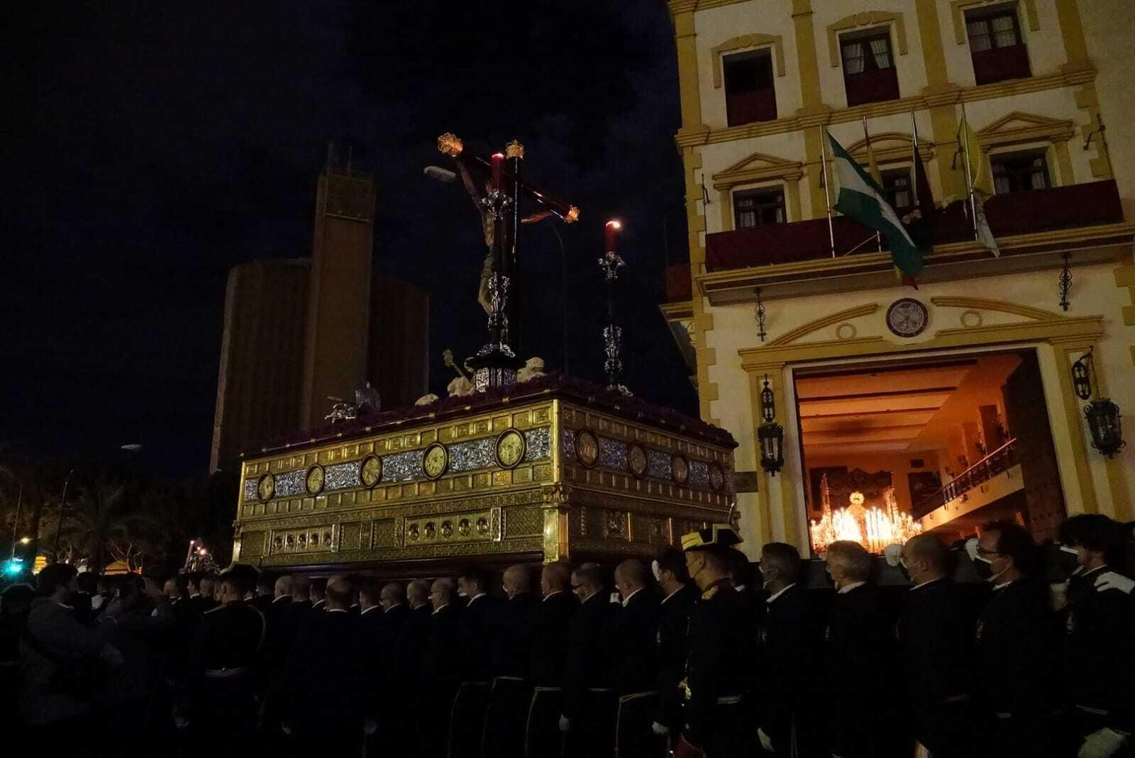 La salida del Santísimo Cristo de la Expiración.