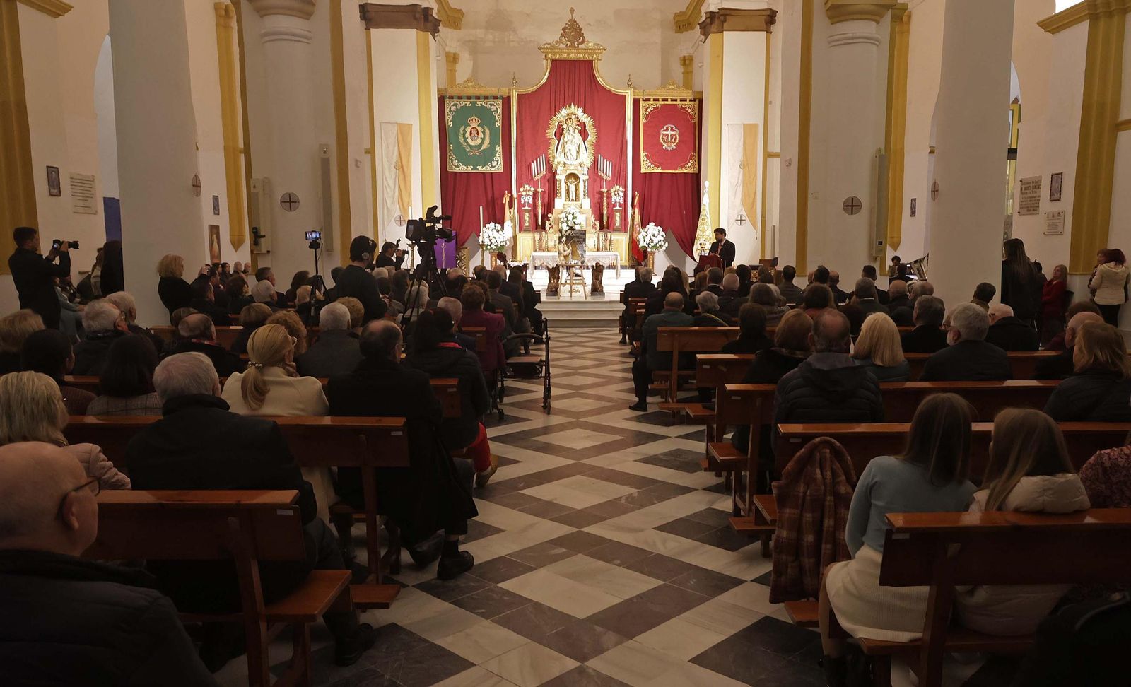 Fotos de la presentación del cartel de la Semana Santa de Algeciras 2025