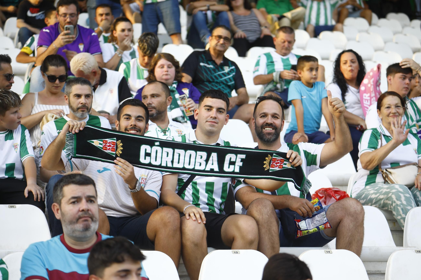 Las mejores fotos del ambiente en El Arcángel para el Córdoba CF - Deportivo