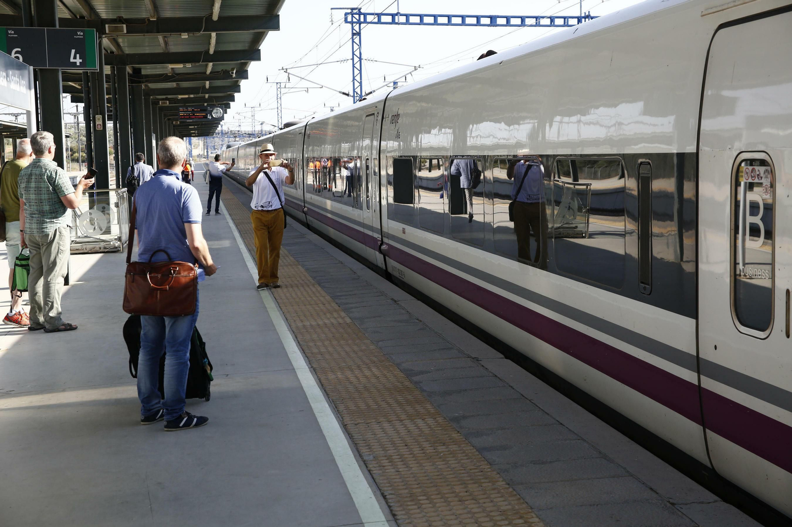 Las imágenes del primer día del AVE