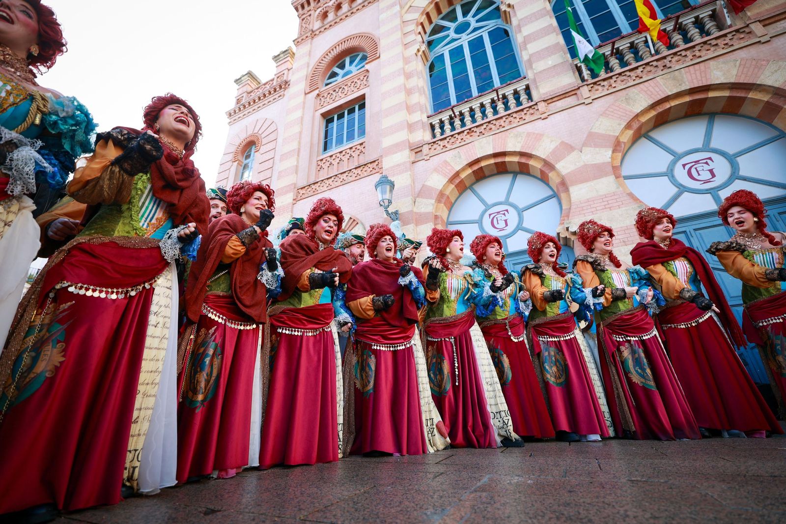 Las imágenes del descubrimiento de la estrella de Adela del Moran el Paseo de la Fama del Carnaval de Cádiz