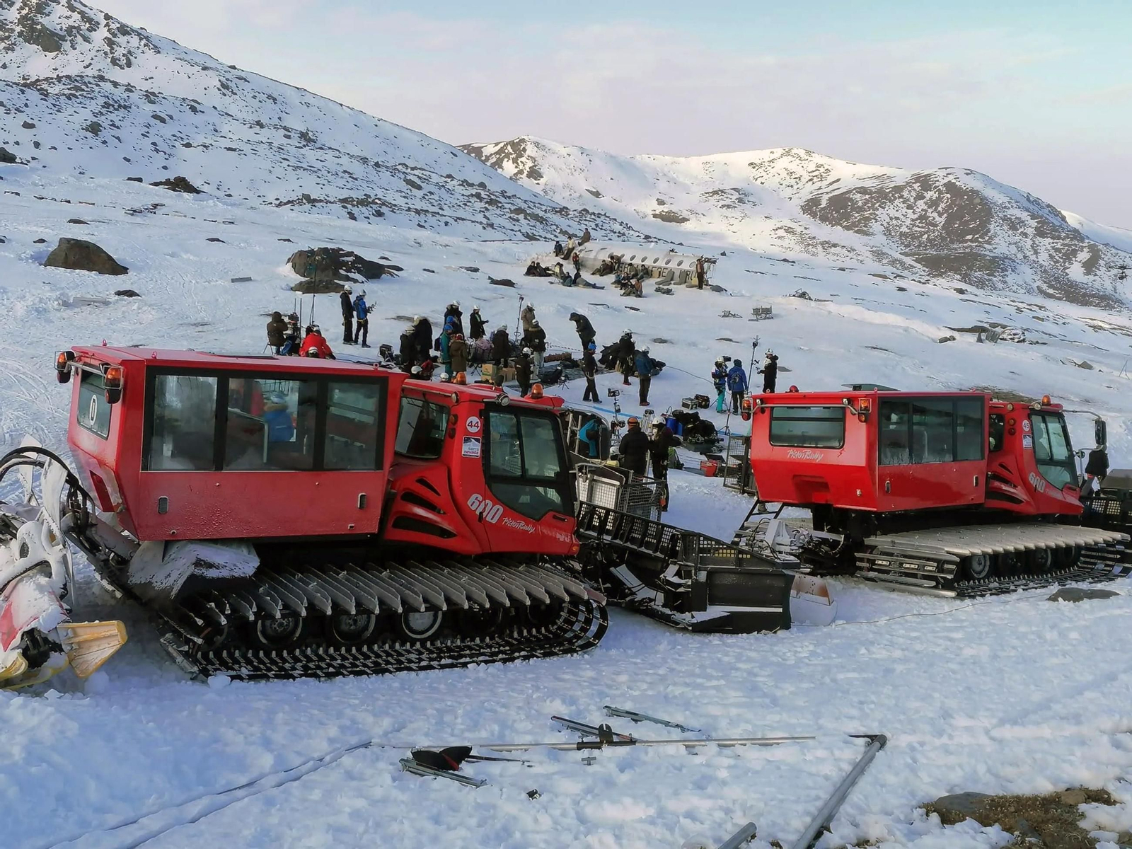 Las cumbres de Sierra Nevada convertidas en un trocito de los Andes para grabar 'La Sociedad de la Nieve', Las cumbres de Sierra Nevada convertidas en un trocito de los Andes para grabar 'La Sociedad de la Nieve',