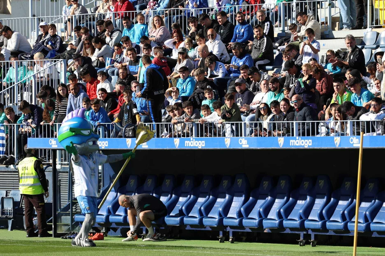 Búscate en las fotos del entrenamiento del Málaga abierto a la afición