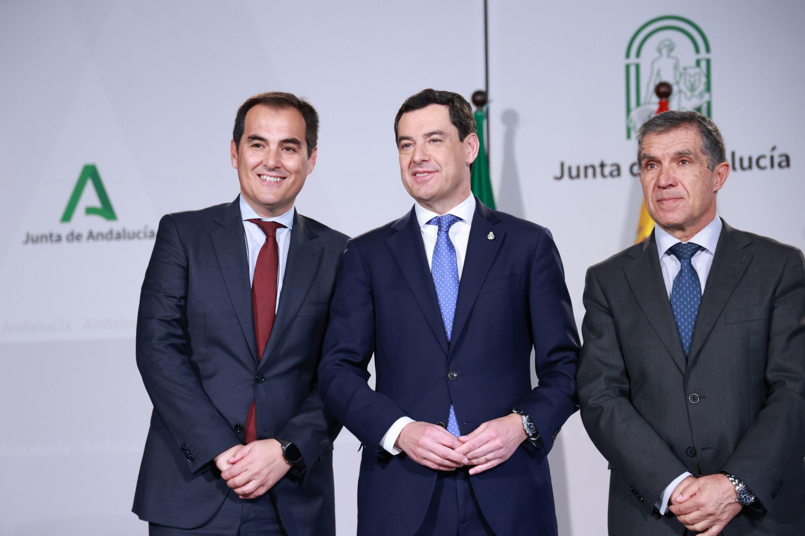 José Antonio Nieto, Juanma Moreno y Lorenzo del Río.