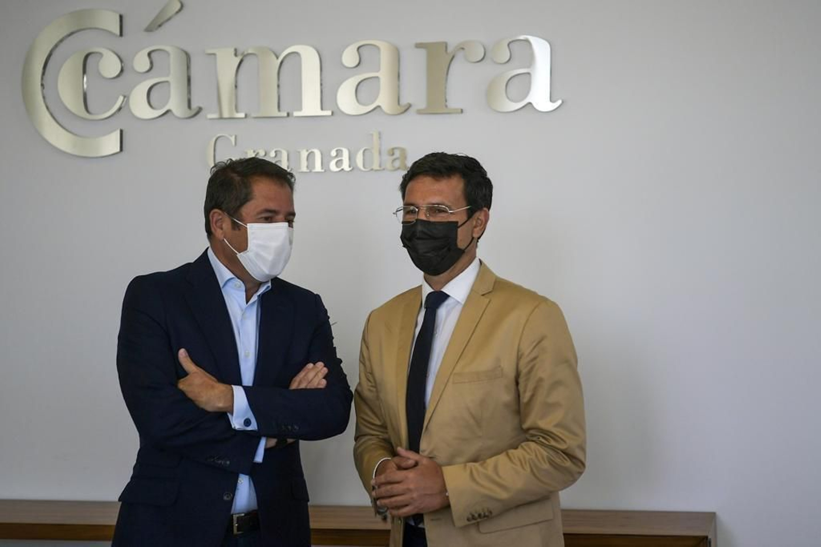 Cuenca comienza su mandato acercándose a los empresarios de Granada