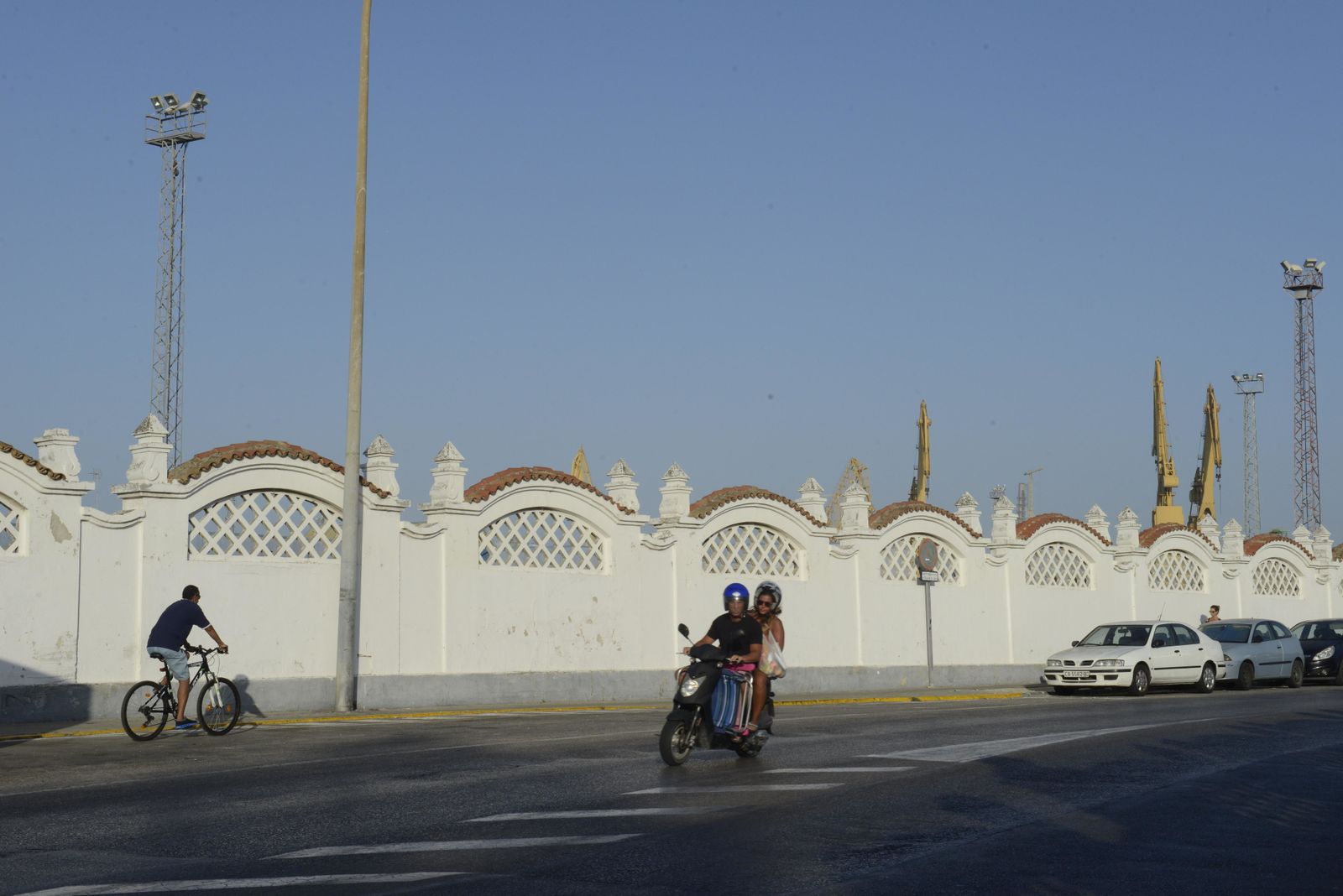 Avenida de Astilleros, bajo la que estaba prevista la construcción de un subterráneo que sigue reclamando el PP.