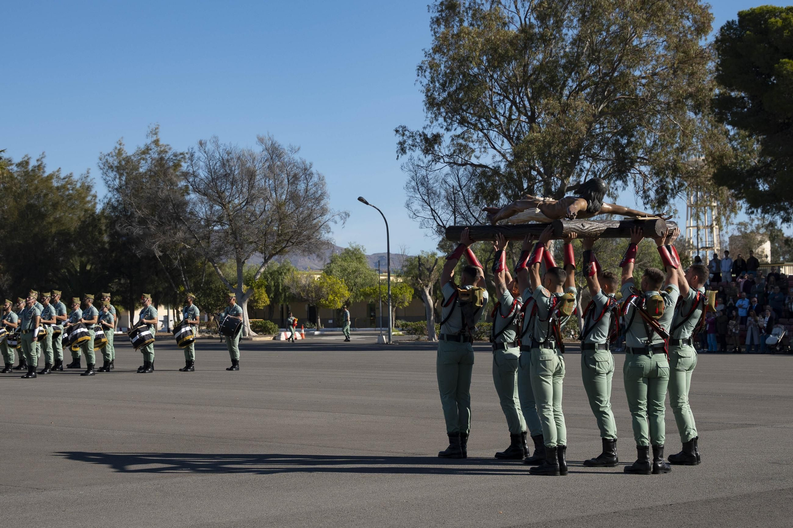 Así conmemora el día de la Inmaculada Concepción la Brigada de la Legión en Almería y despide al contingente que parte a Eslovaquia