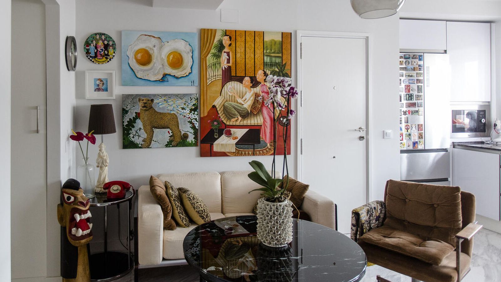 Cocina: este espacio incluye un pequeño gabinetito que utiliza para el aperitivo.