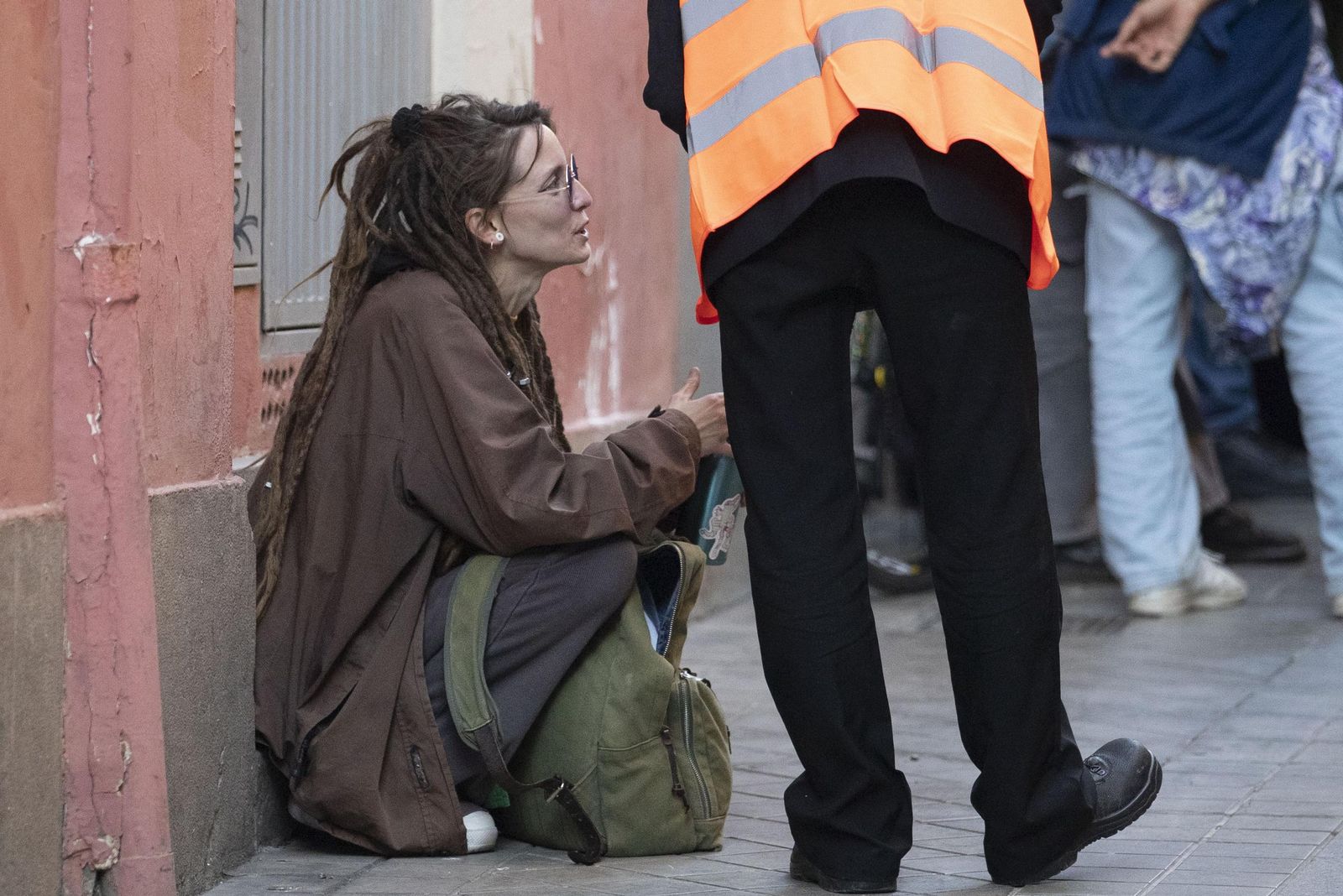 Todas las imágenes de la concentración frente al edificio okupado en el centro de Granada