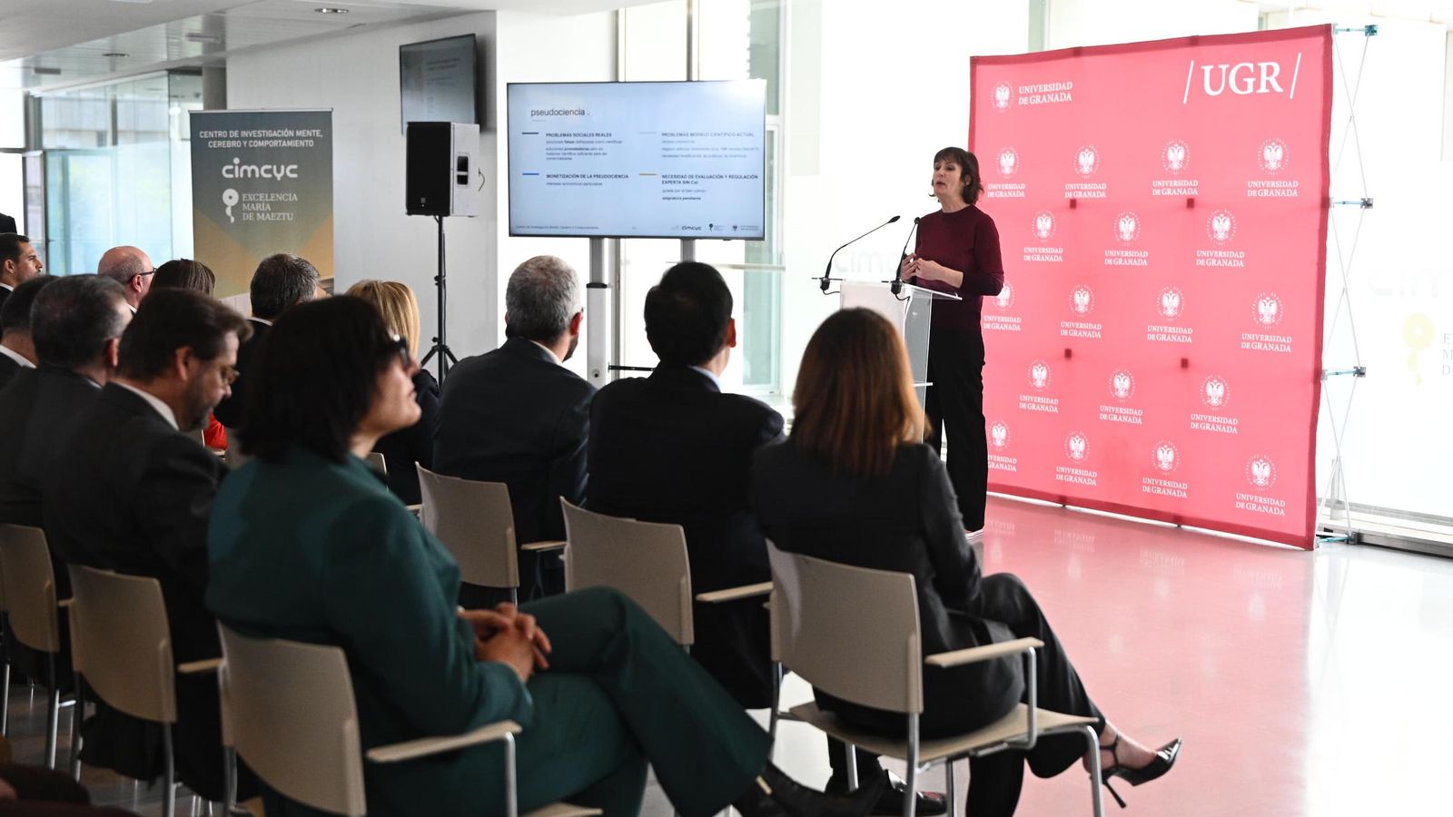 La visita de Doña Letizia a la Universidad de Granada, en imágenes