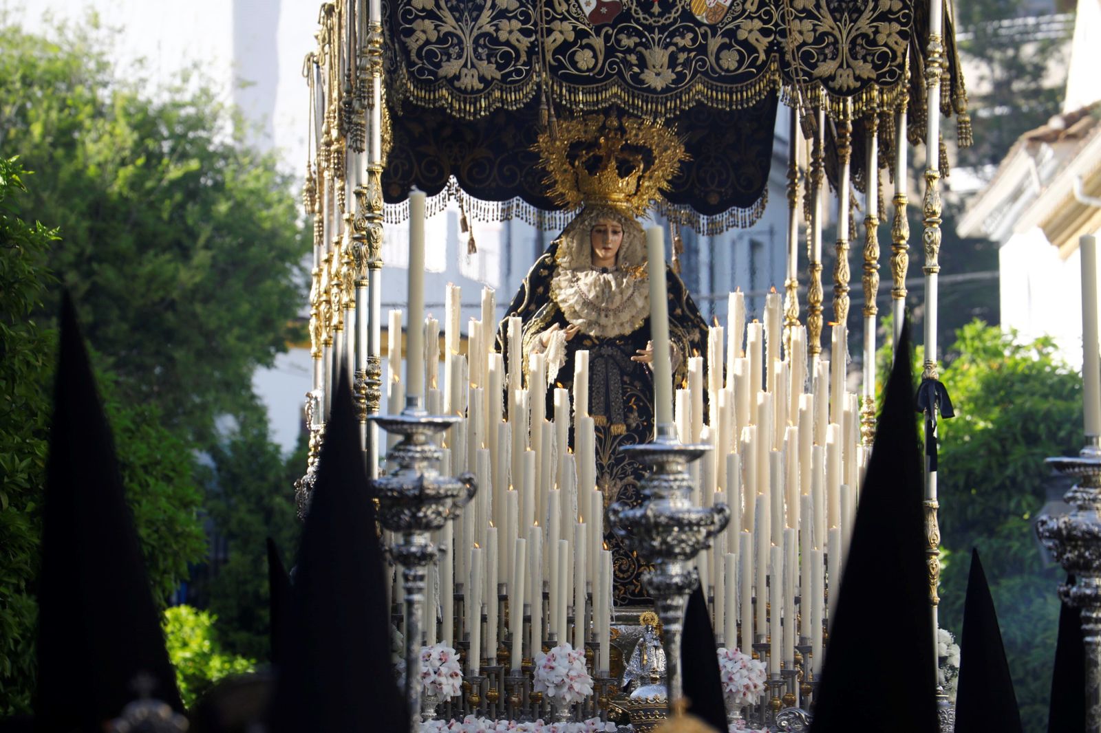 Jueves Santo en Córdoba: la procesión del Caído, en imágenes