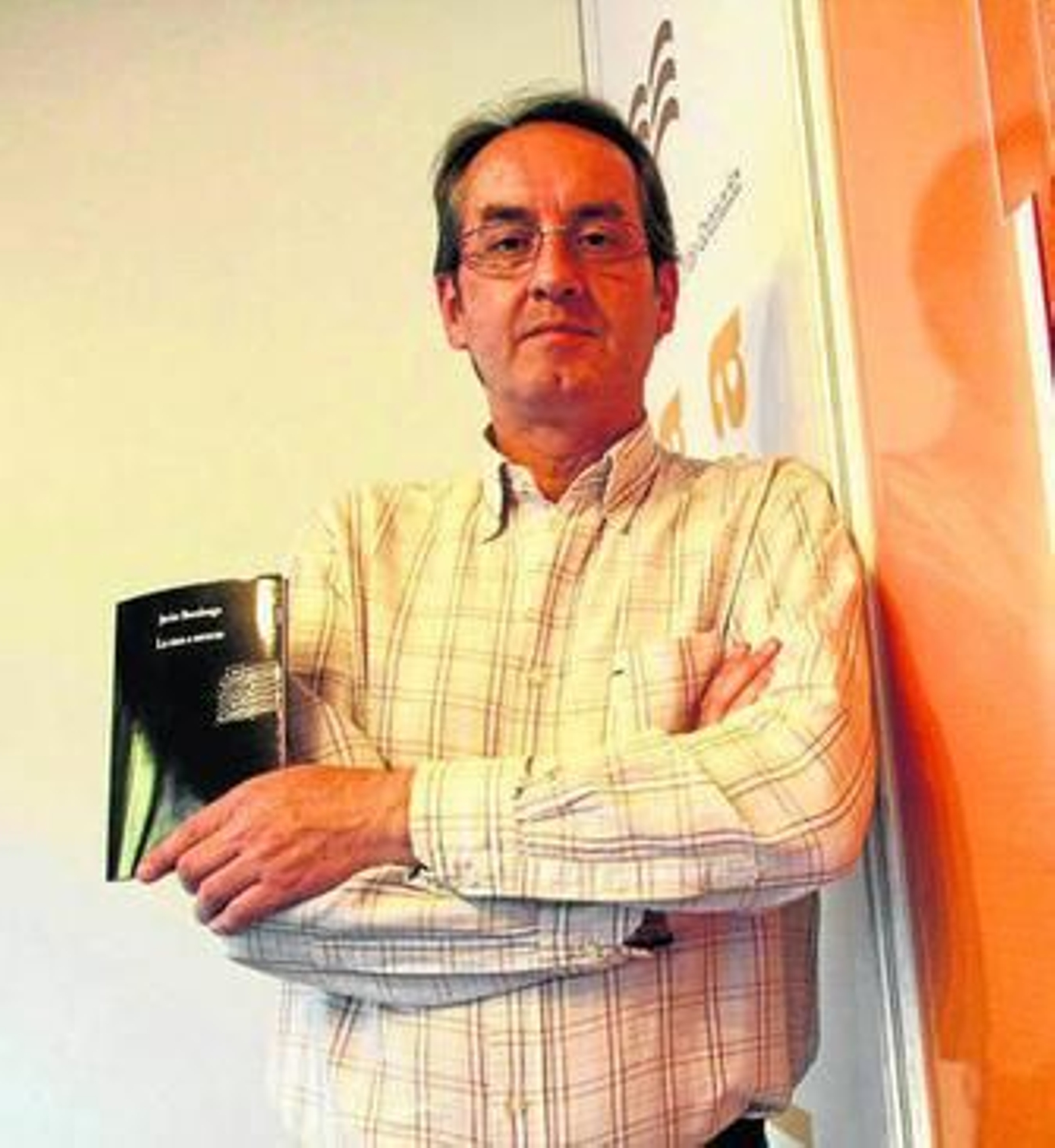 Javier Bozalongo, de la editorial Valparaíso.