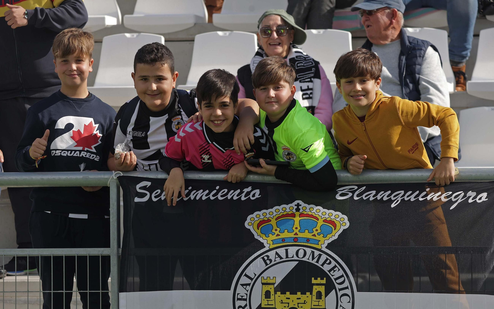 Búscate en el Ciudad de La Línea durante el Balona - Deportiva Minera de Segunda Federación