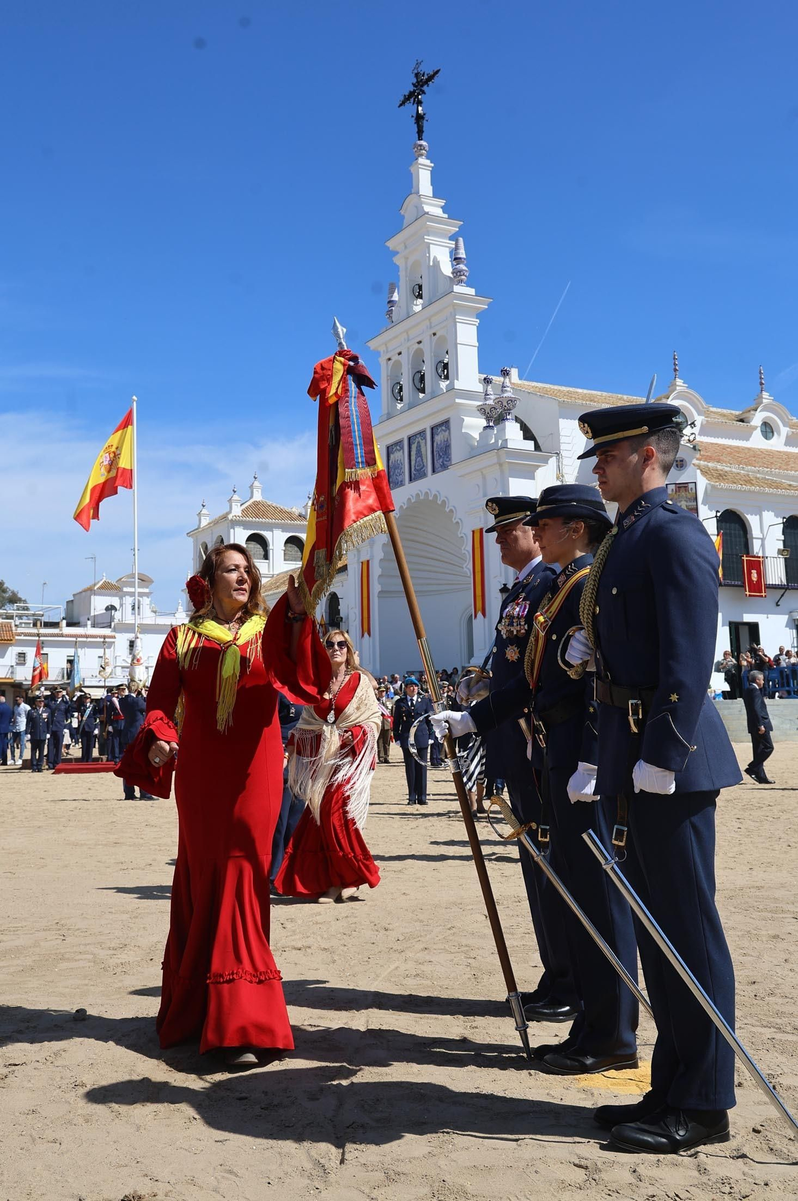 Imágenes del acto de Juramento o Promesa de Fidelidad a la Bandera Nacional en El Rocío