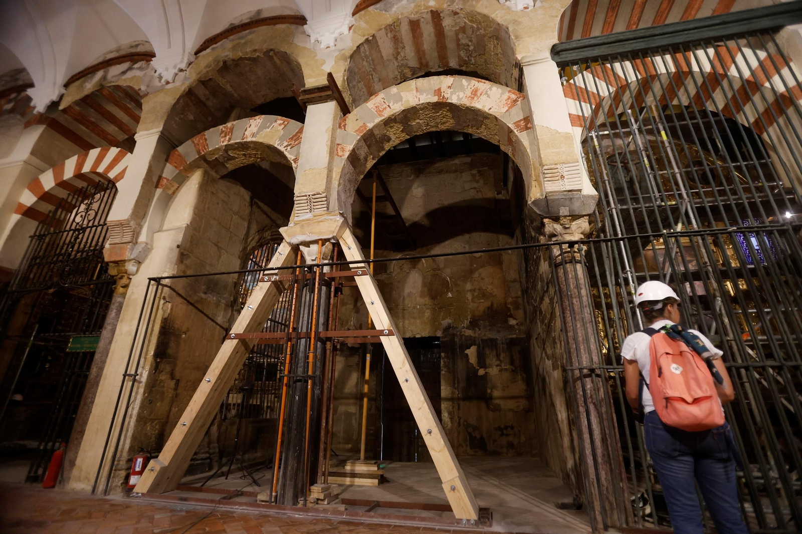 Las imágenes de las obras de emergencia de la Mezquita-Catedral tras el incedio