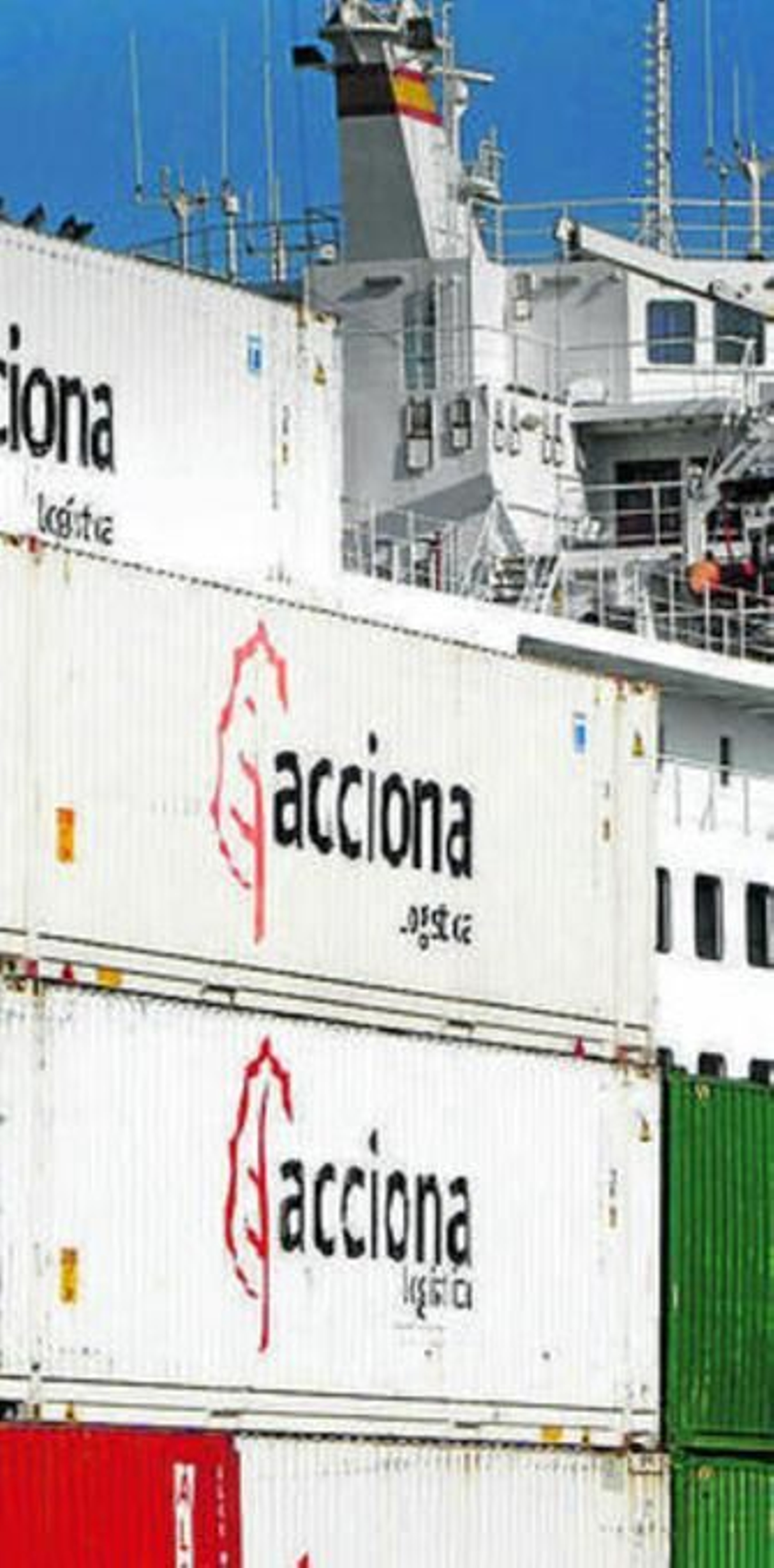 Contenedores de Acciona.