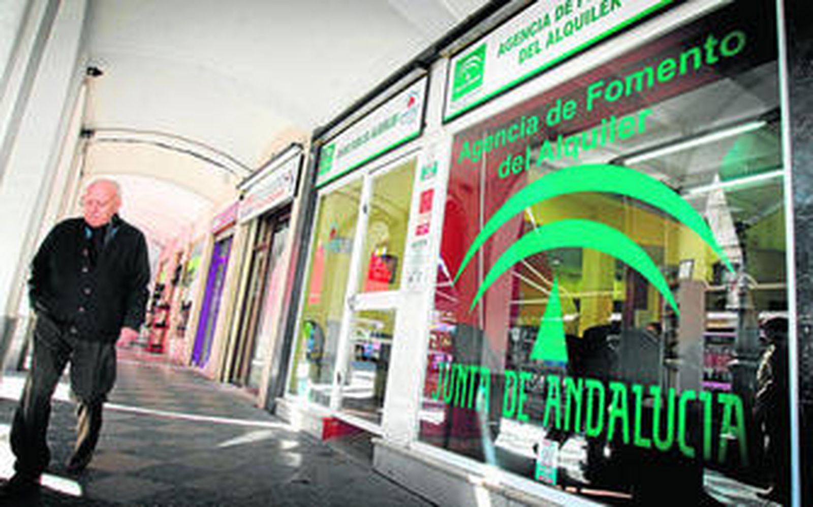 Fachada de una oficina de la Agencia de Fomento del Alquiler en la plaza Esteve de Jerez.