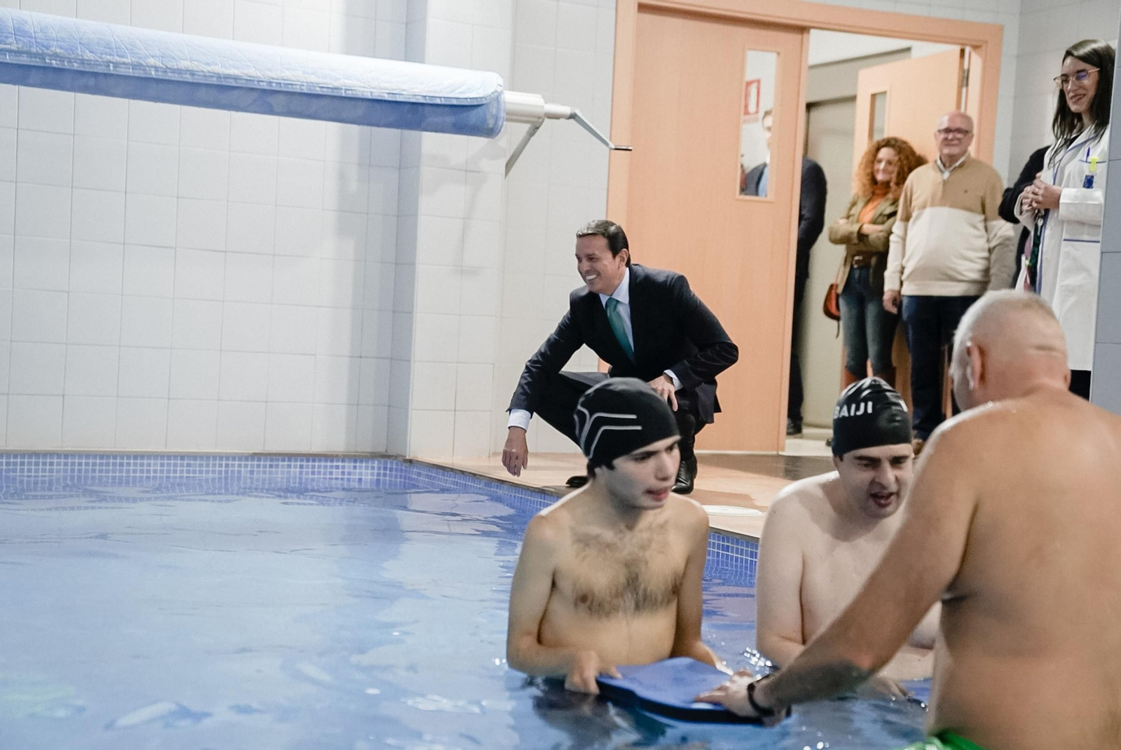 El presidente de la Diputación Provincial de Almería durante la visita al Centro de Aspapros