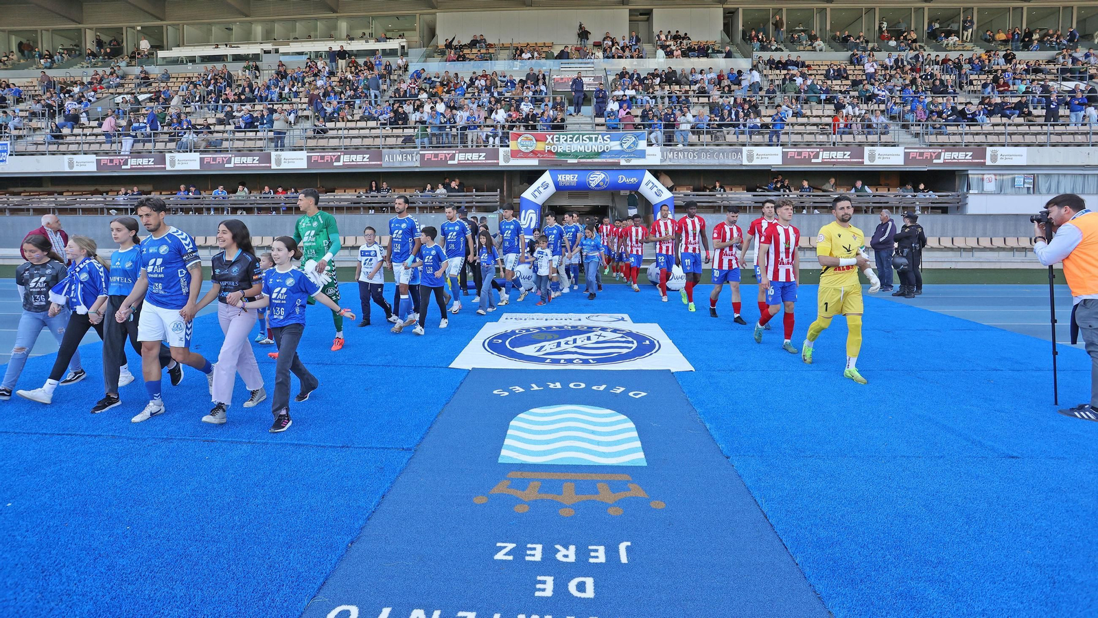 Imágenes del Xerez DFC contra el Don Benito en Chapín