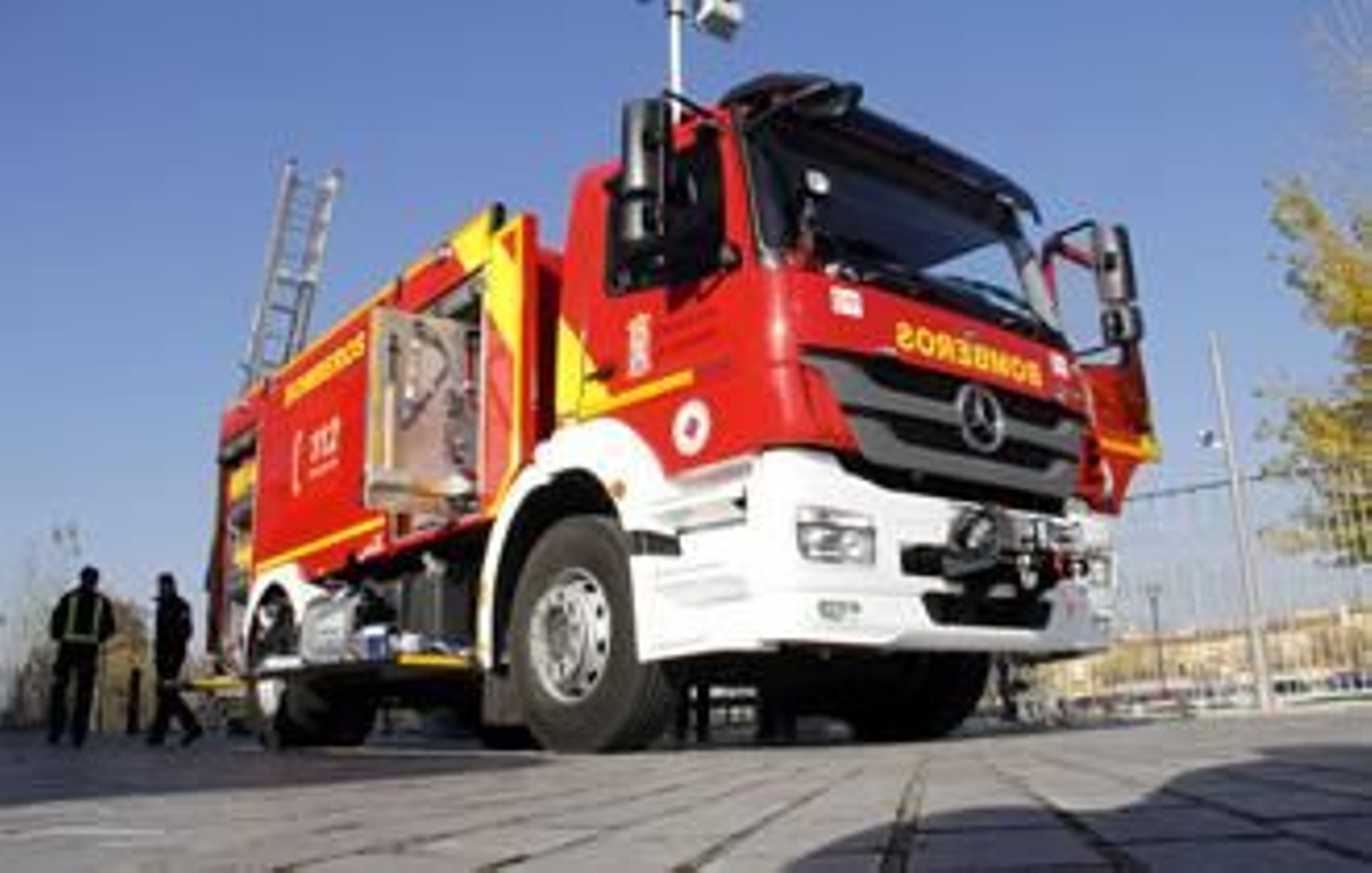 Un vehículo nodriza se incorpora a la flota de los Bomberos