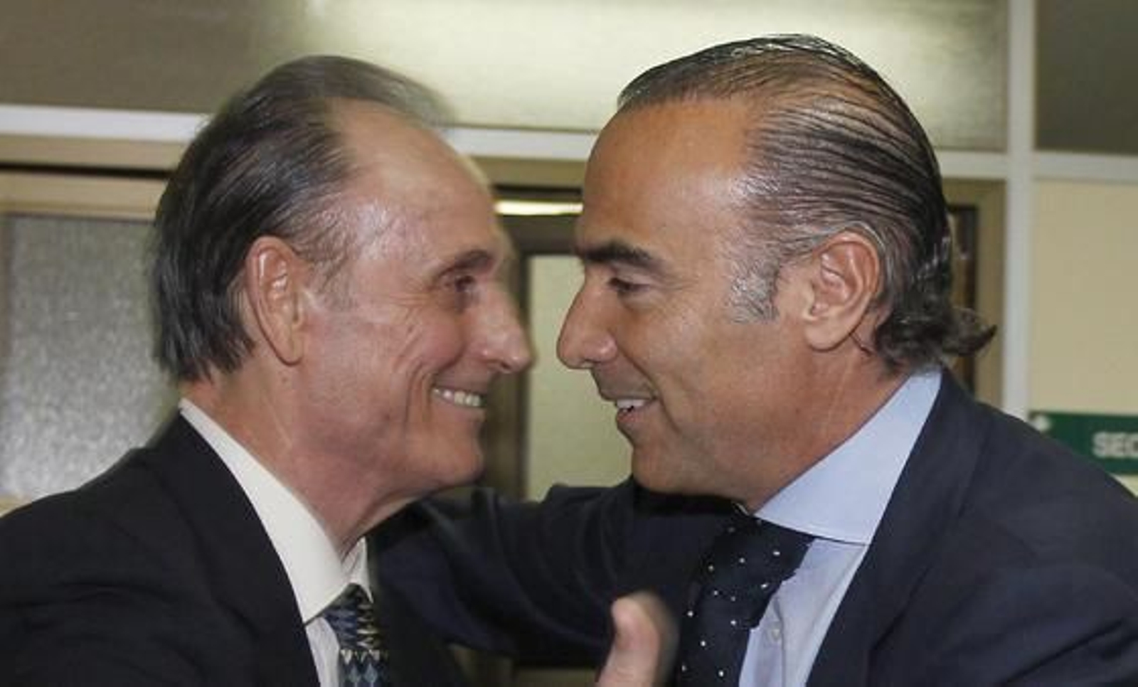 Lopera y Oliver en el momento previo a la rueda de prensa.

Foto: Antonio Pizarro