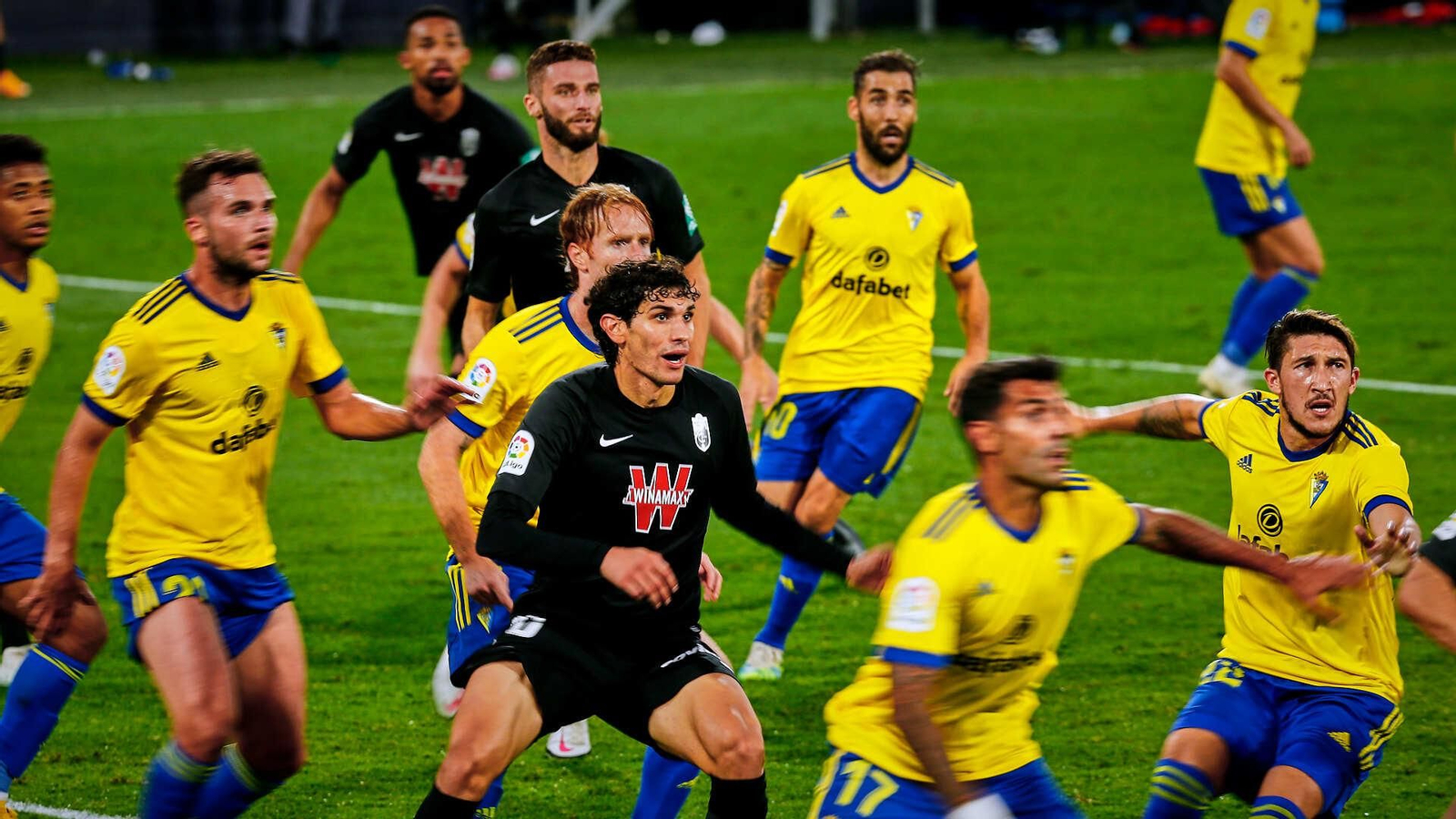 Partido de fútbol Cádiz CF - Granada Partido de fútbol Cádiz CF - Granada