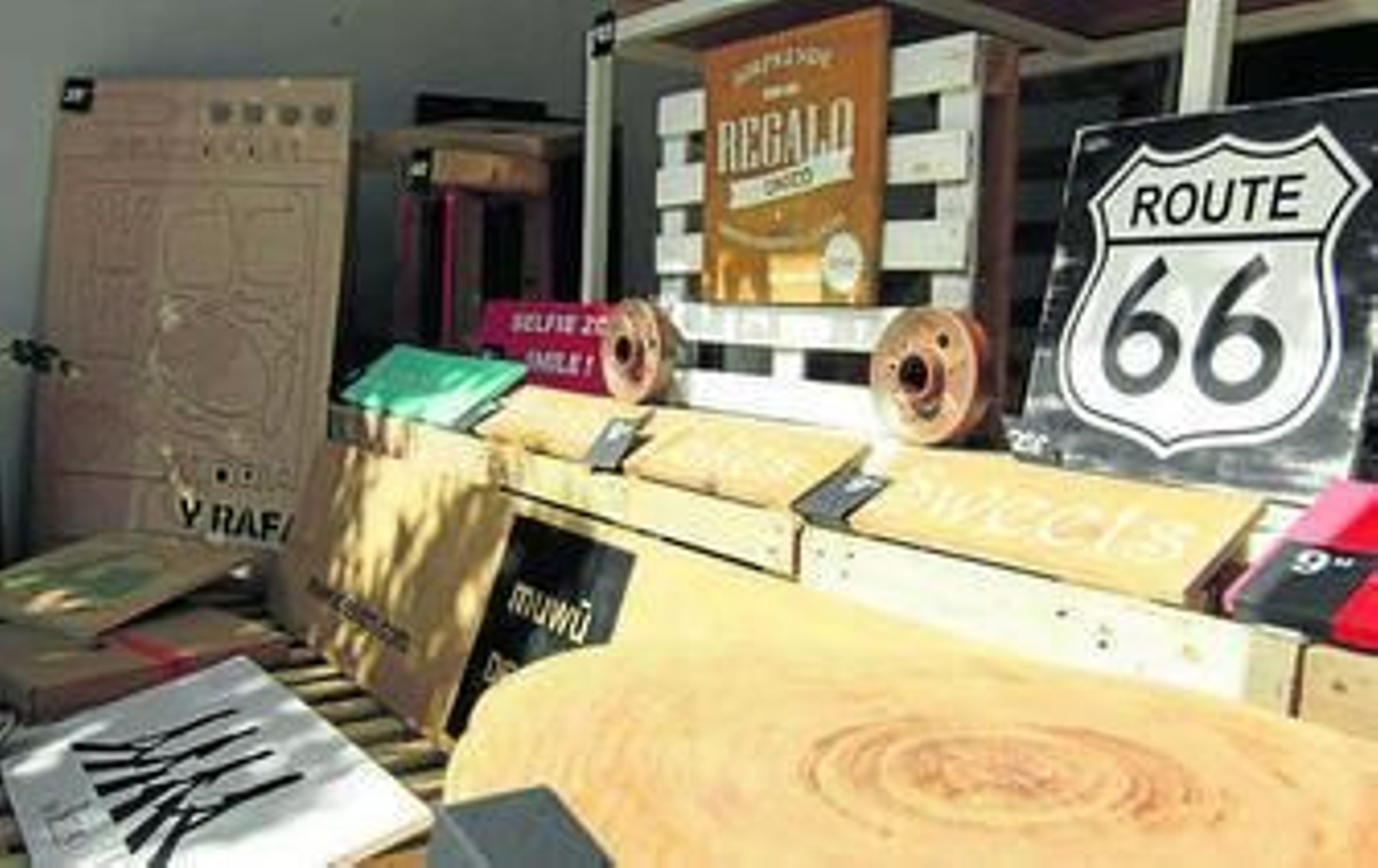 Algunos de los diseños que la firma tiene a la venta en su 'showroom'.