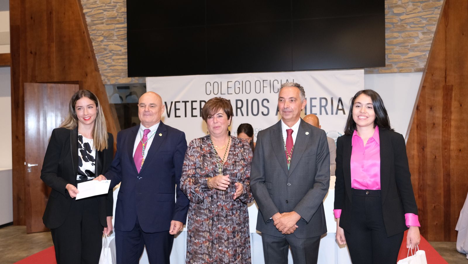 Imágenes de la fiesta del patrón del Colegio de Veterinarios de Almería