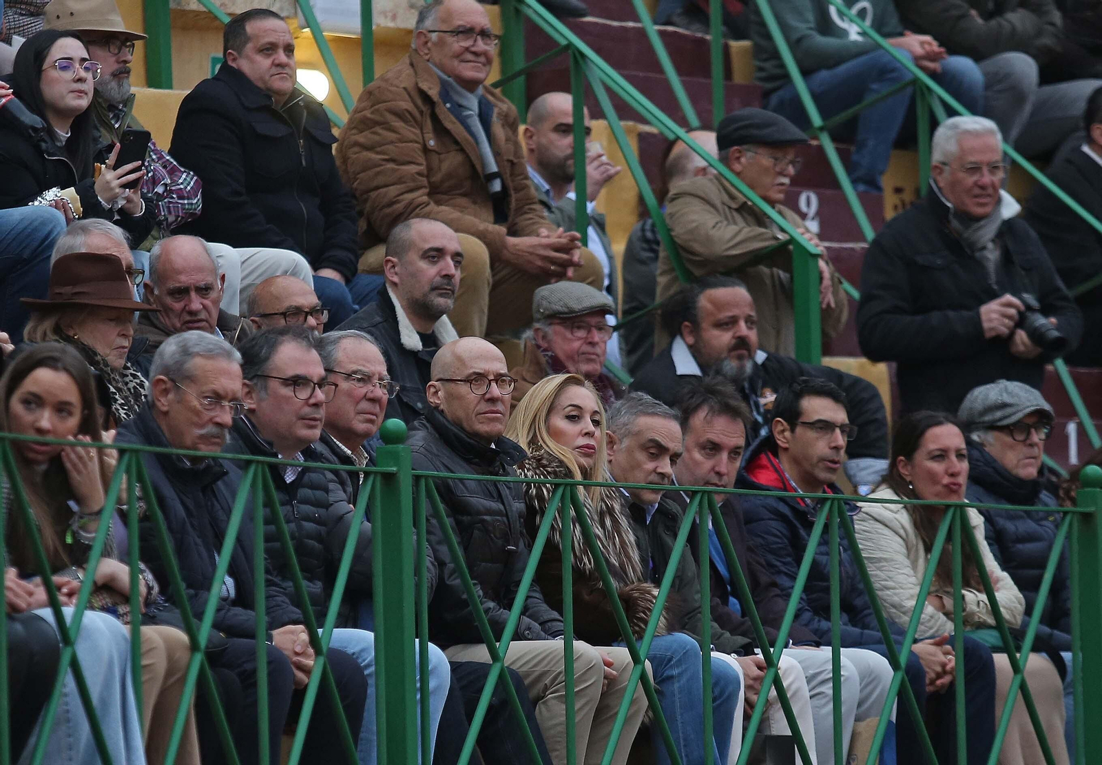 Ambiente en la plaza de toros El Arenal en La Línea