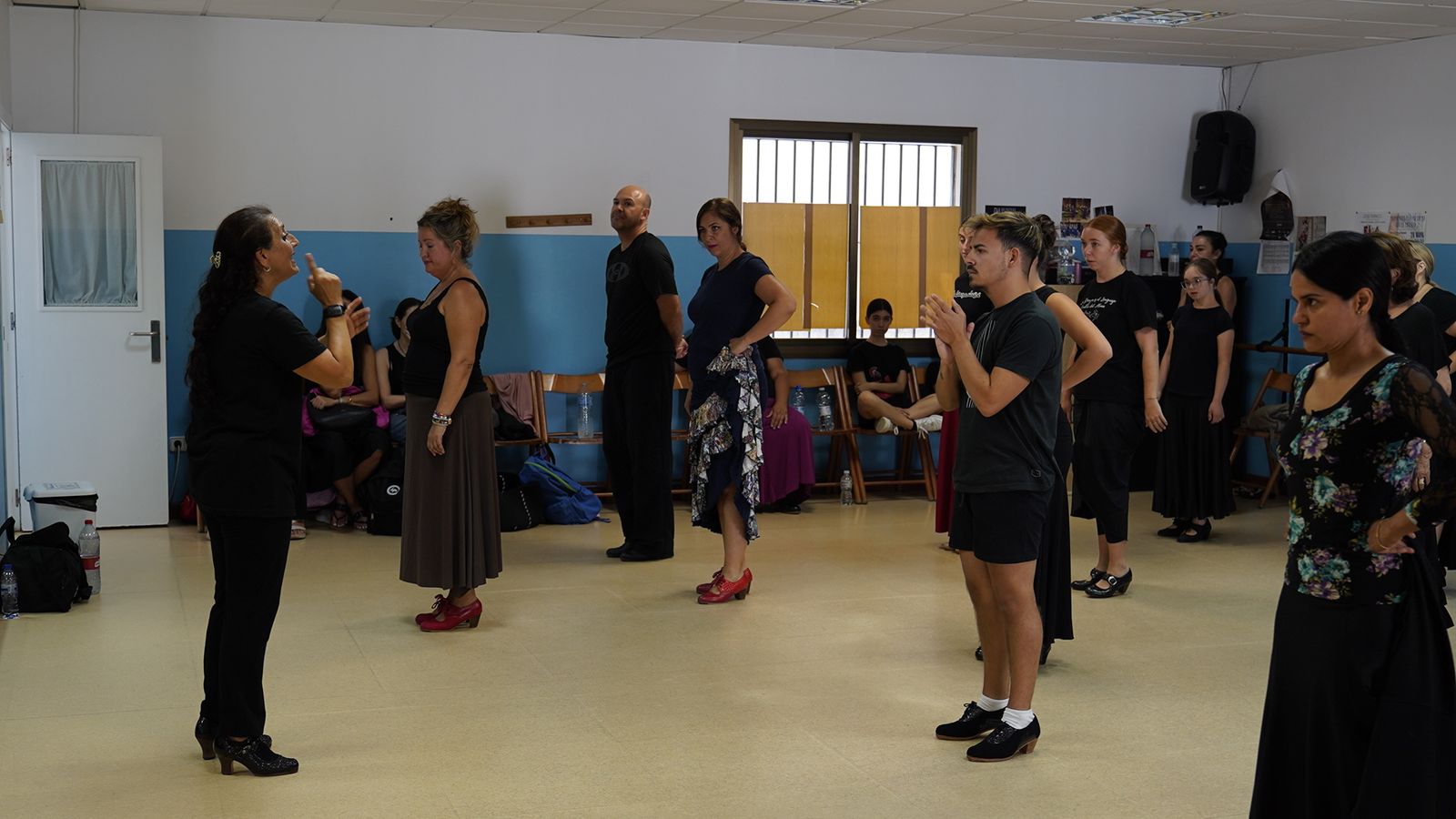 Fotos de la masterclass de baile flamenco impartido por La Lupi y de la exposición "10 años cantando a Paco" de José Mera