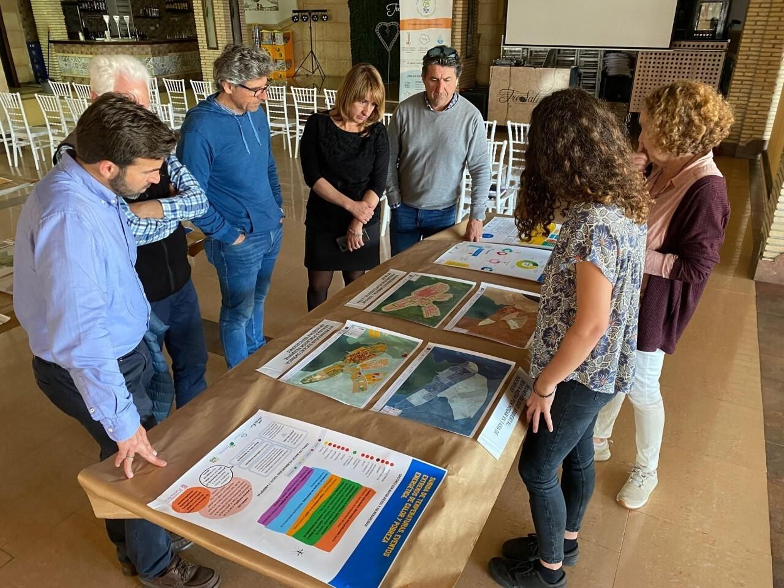 Exposición del Plan a los empresarios de Tres Caminos