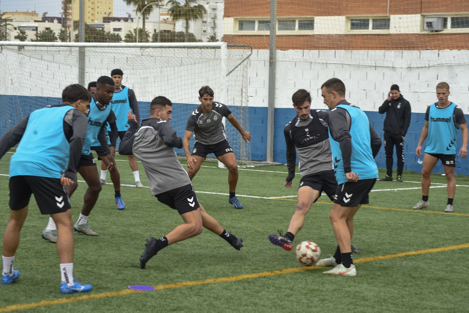 Las fotos del primer entrenamiento de la Balona tras el parón de Navidad