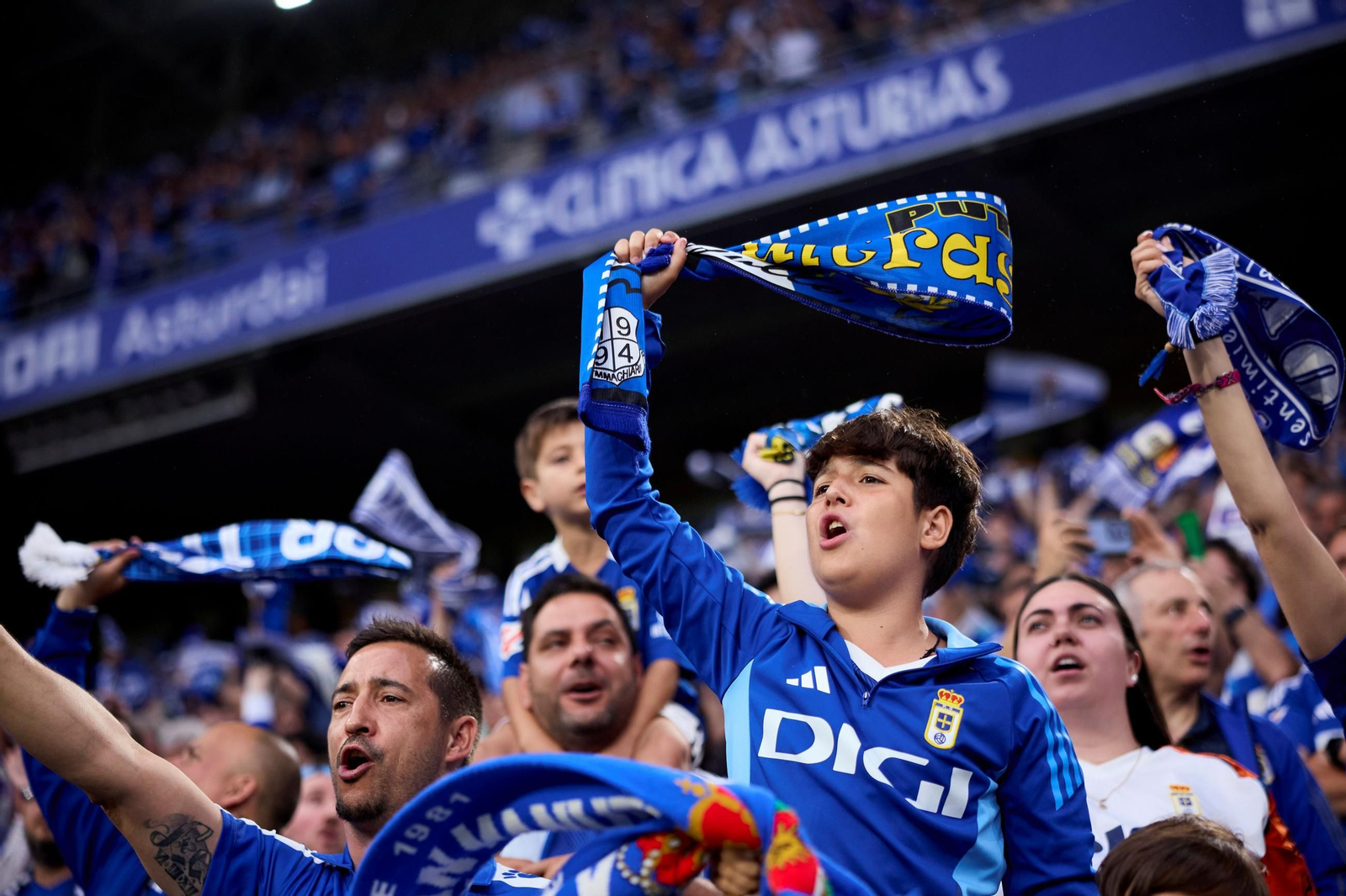 Las fotos del ascenso del Oviedo ante el Mirandés