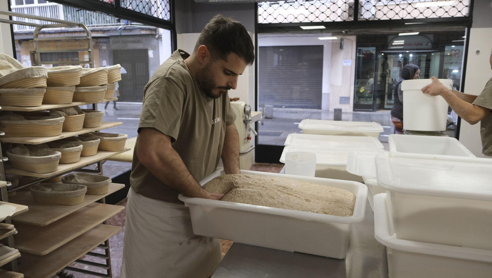Vea cómo hacen el pan en la Panadería 'La Pelina'