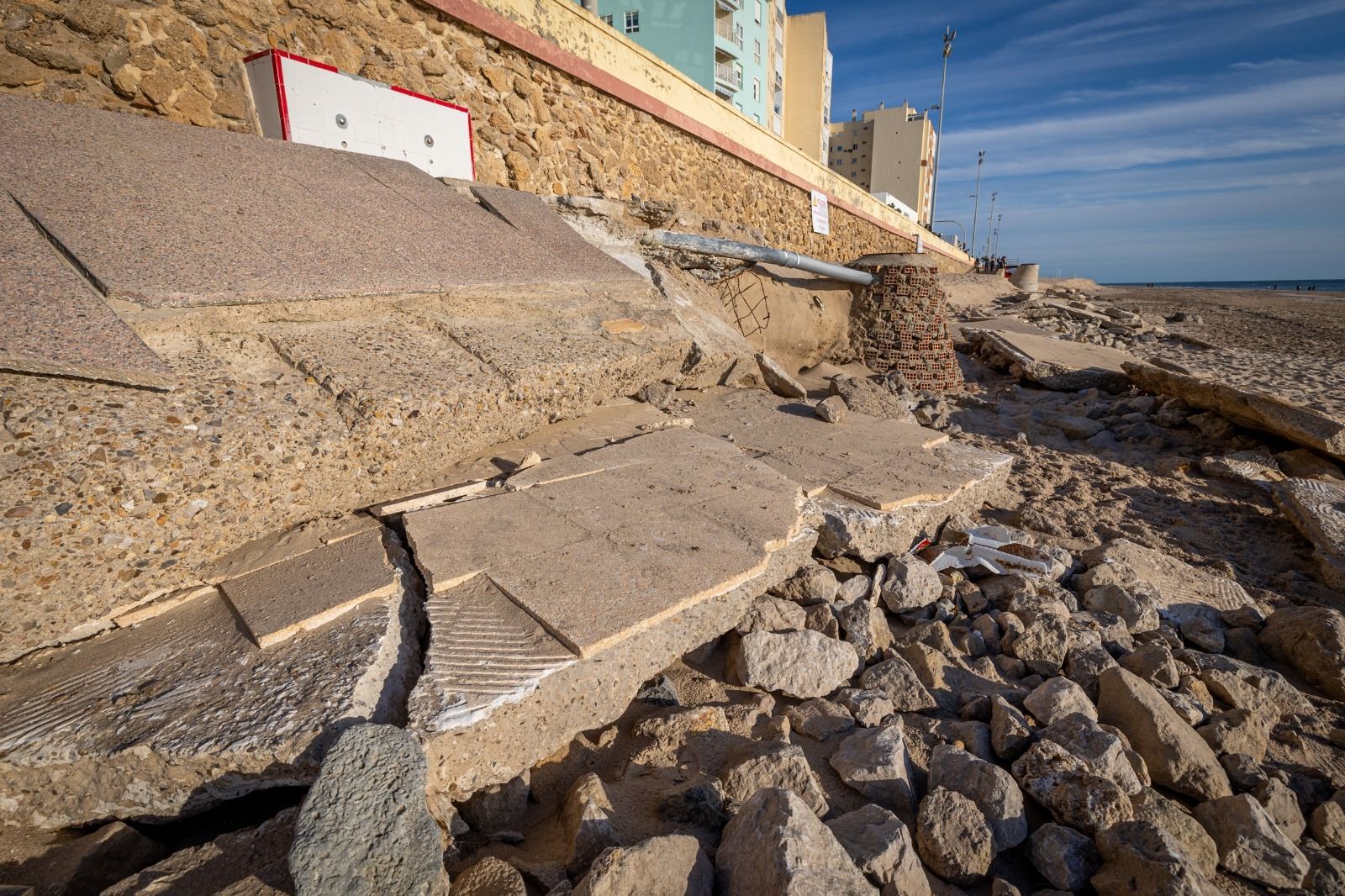 Las imágenes del lamentable estado de este tramo de la Playa Victoria