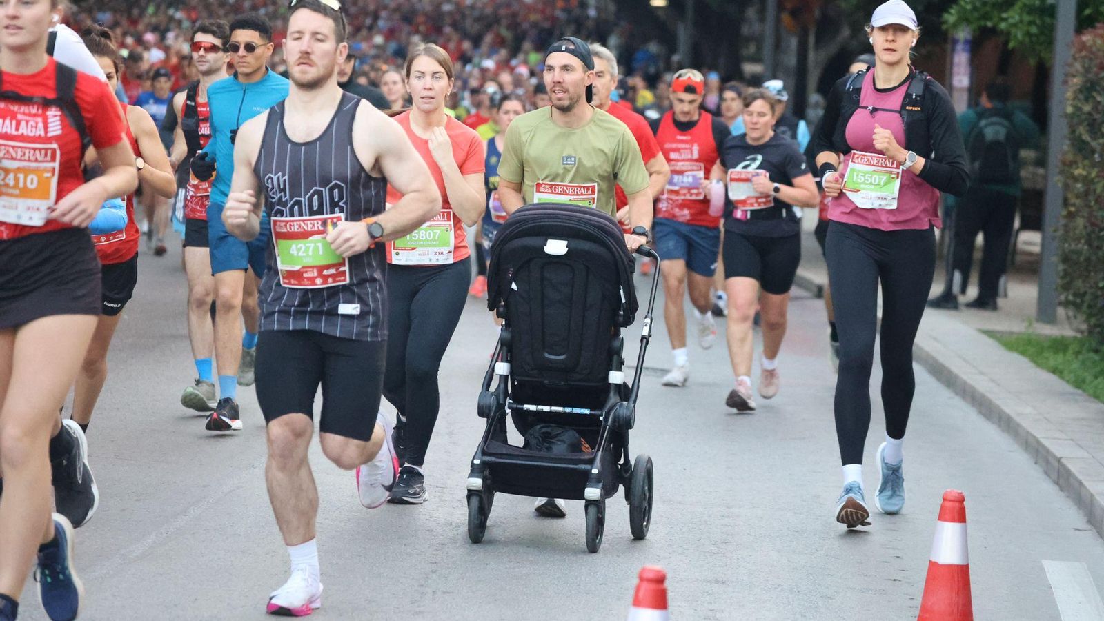Las mejores fotos de la Maratón de Málaga 2024
