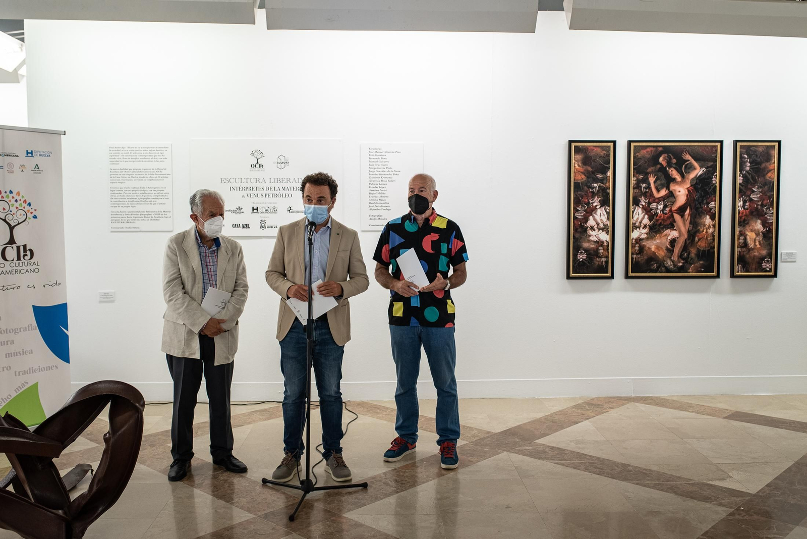 La inauguración de la exposición 'Escultura liberada. Intérpretes de la materia con Venus Petróleo' en imágenes