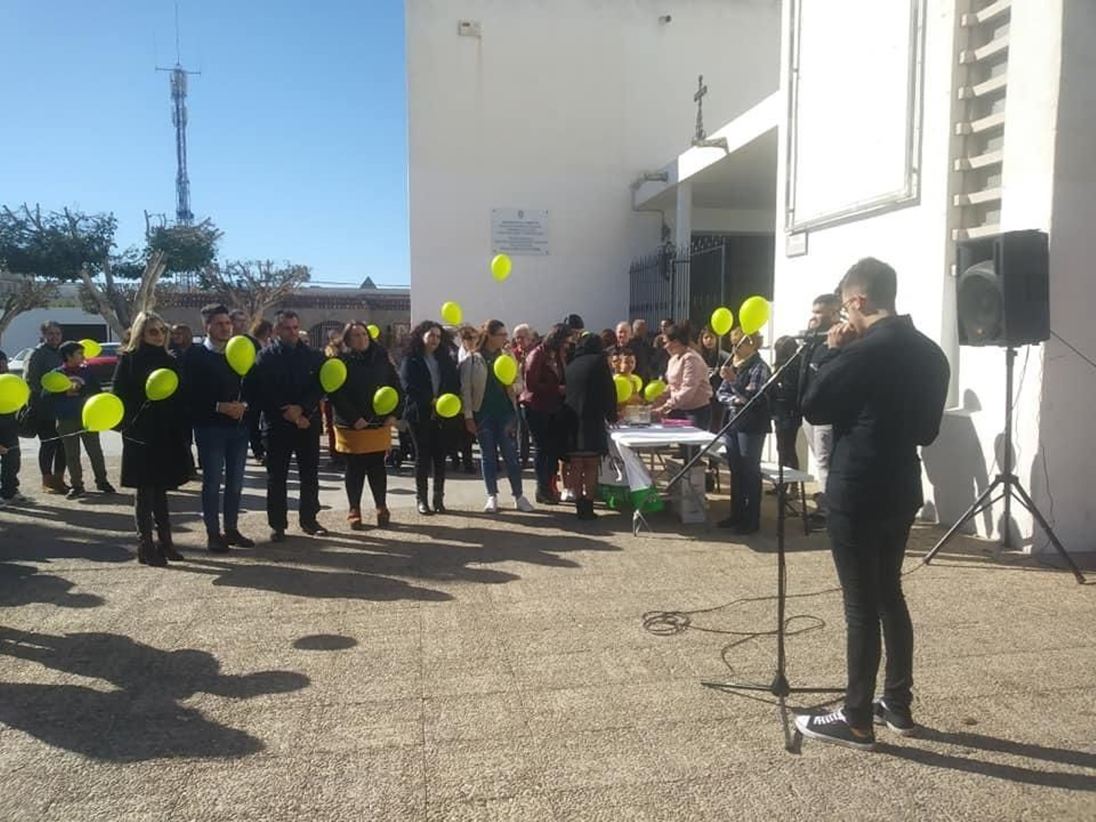 La agenda pasó por San Isidro con una misa, manifiesto y suelta de globos