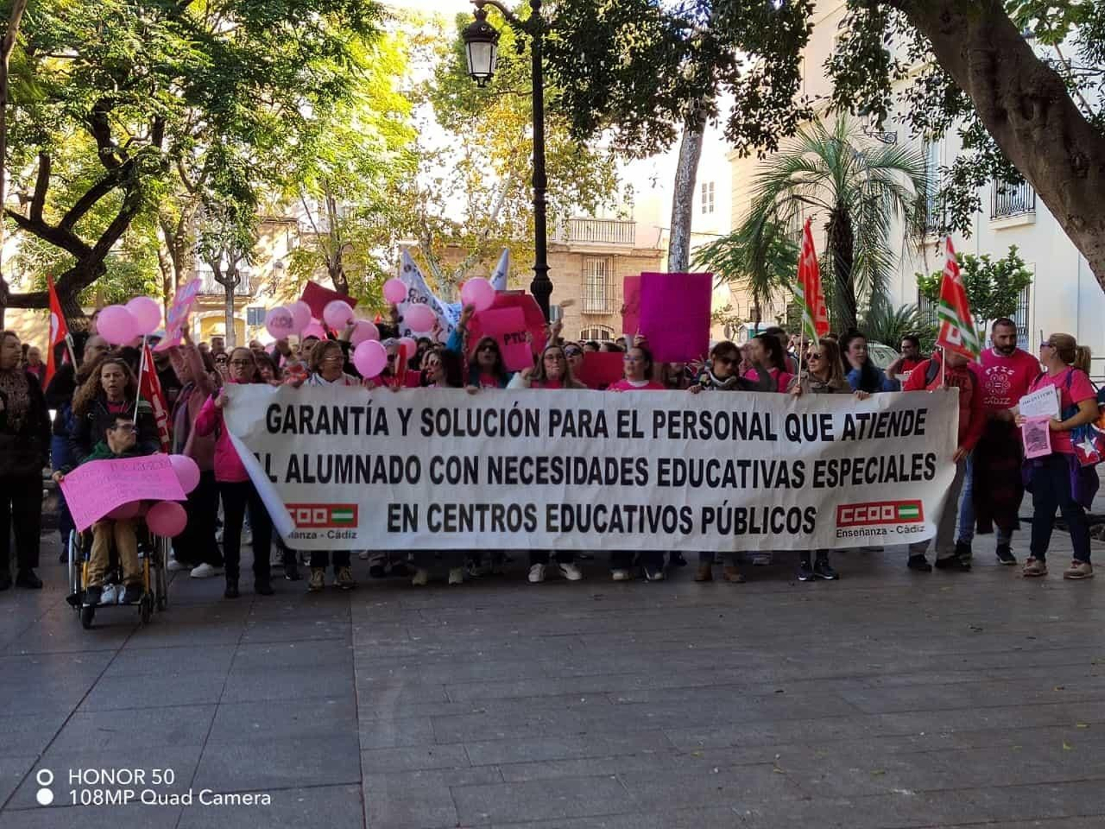 Una imagen de la concentración de este martes en Cádiz.