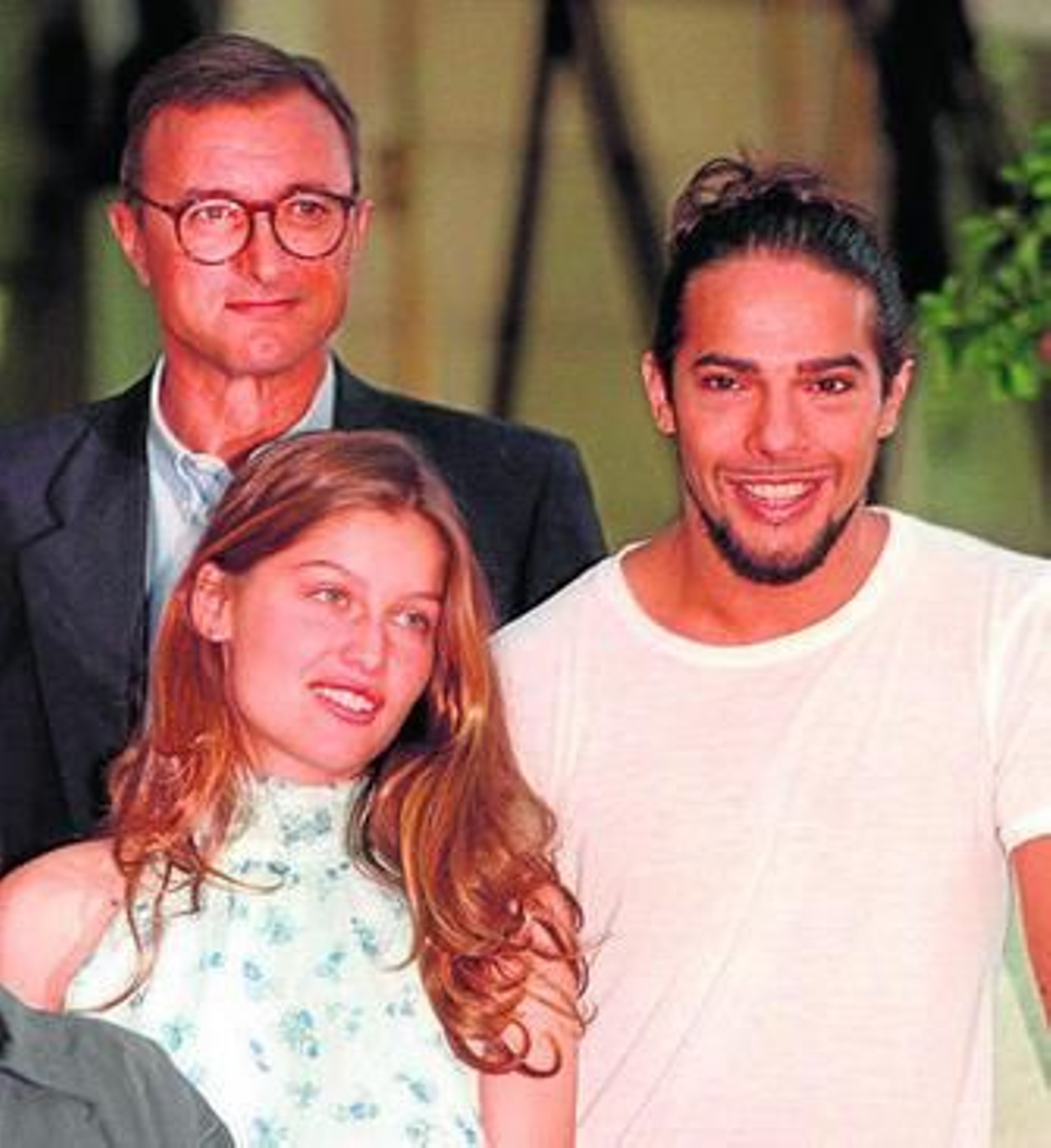 Pérez-Reverte con Laetitia Casta y Joaquín Cortés.