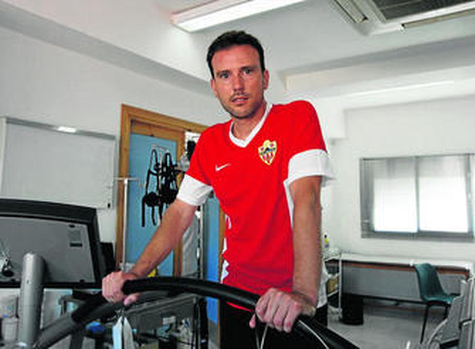 Ponerse como motos para dar la talla luego