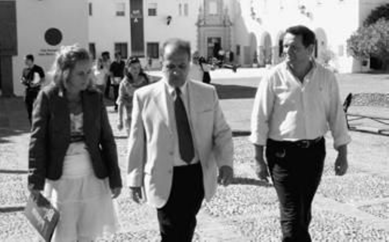 Cinta Castillo abogó por la realización de esfuerzos para reducir las emisiones de gases contaminantes. Cinta Castillo abogó por la realización de esfuerzos para reducir las emisiones de gases contaminantes.