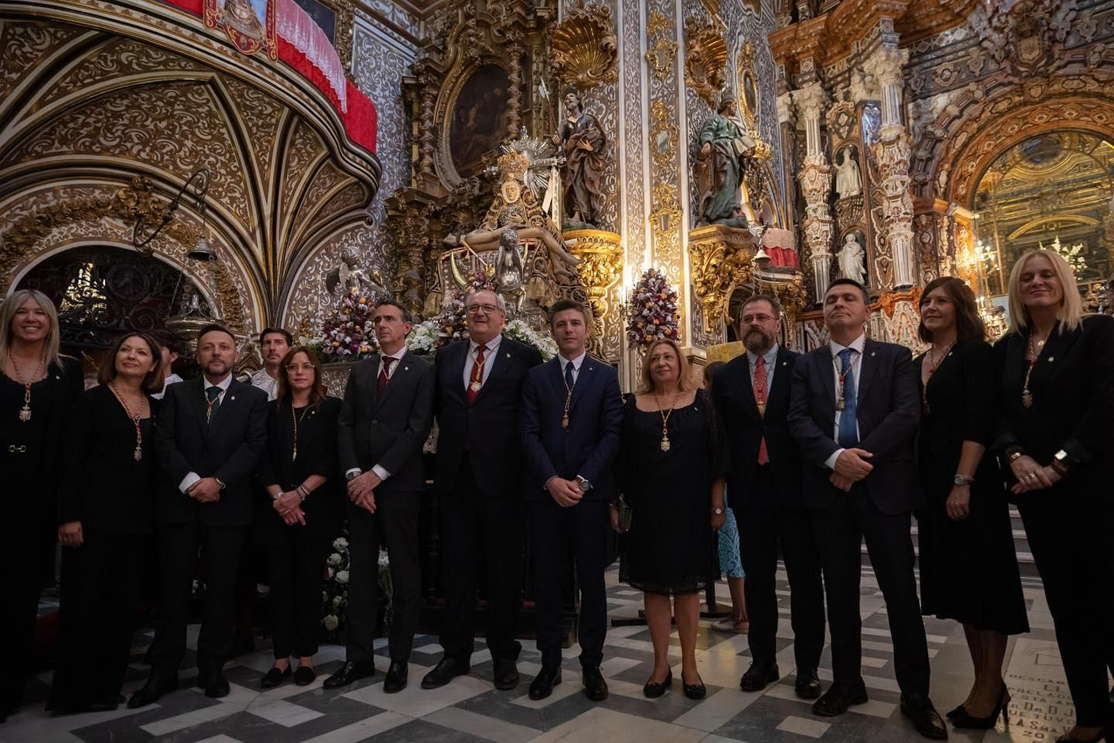Visita del Excmo. Ayuntamiento de Granada a la Basílica Patronal, Septiembre 2025.jpg