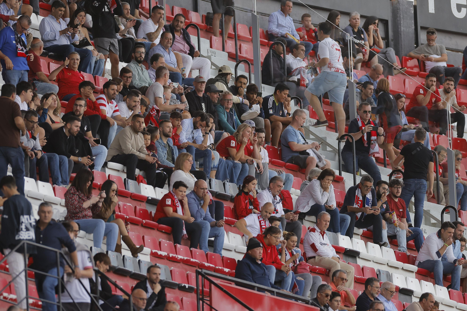 Búscate en las fotos del Sevilla-Madrid